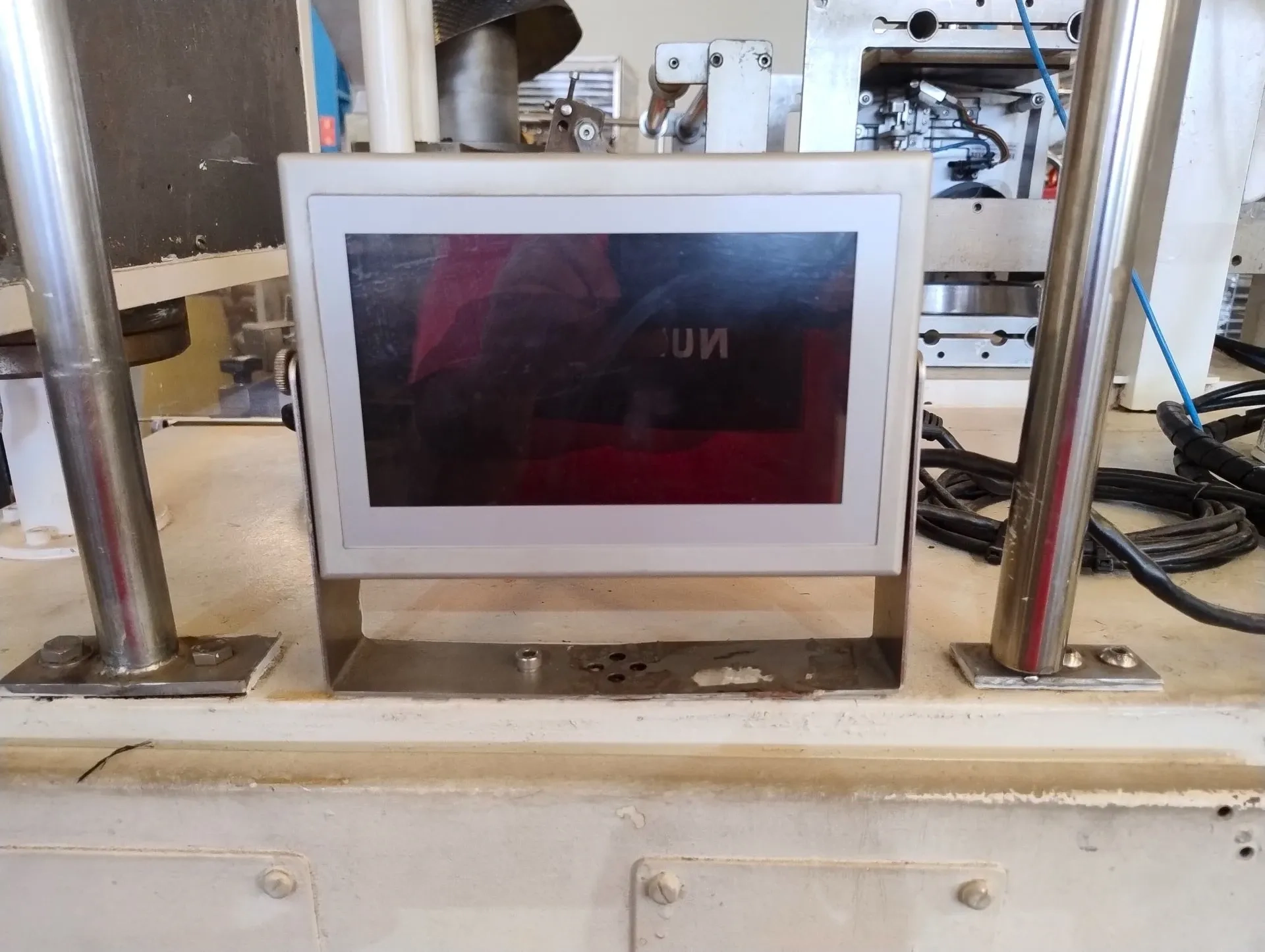 embaladora-empacotadora-volumetrica-vertical-em-aco-inox-marca-sandiacre