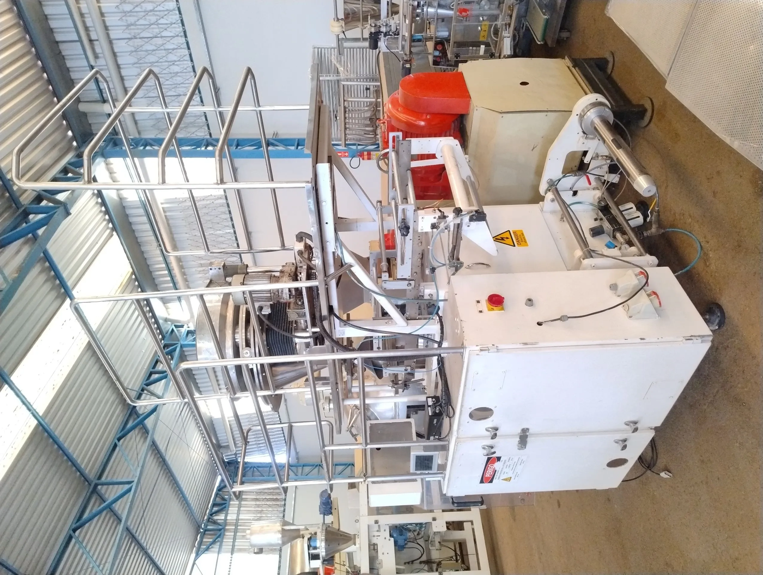 embaladora-empacotadora-volumetrica-vertical-em-aco-inox-marca-sandiacre