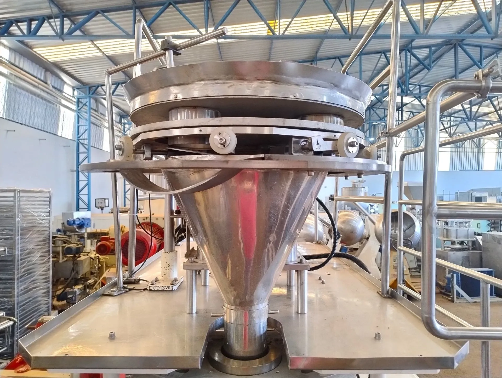 embaladora-empacotadora-volumetrica-vertical-em-aco-inox-marca-sandiacre