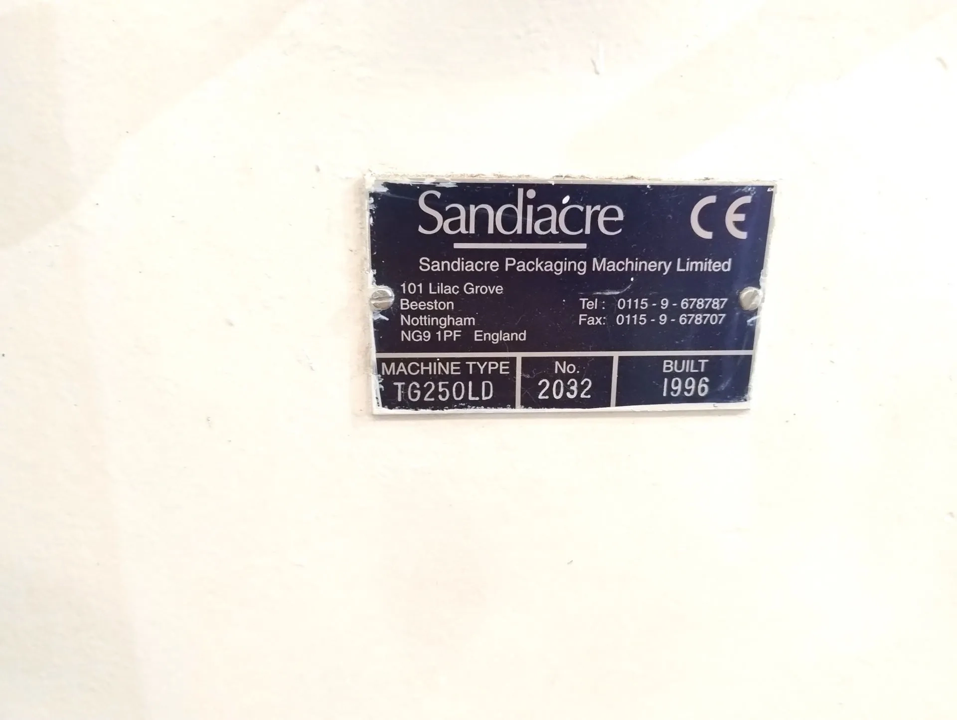 embaladora-empacotadora-volumetrica-vertical-em-aco-inox-marca-sandiacre