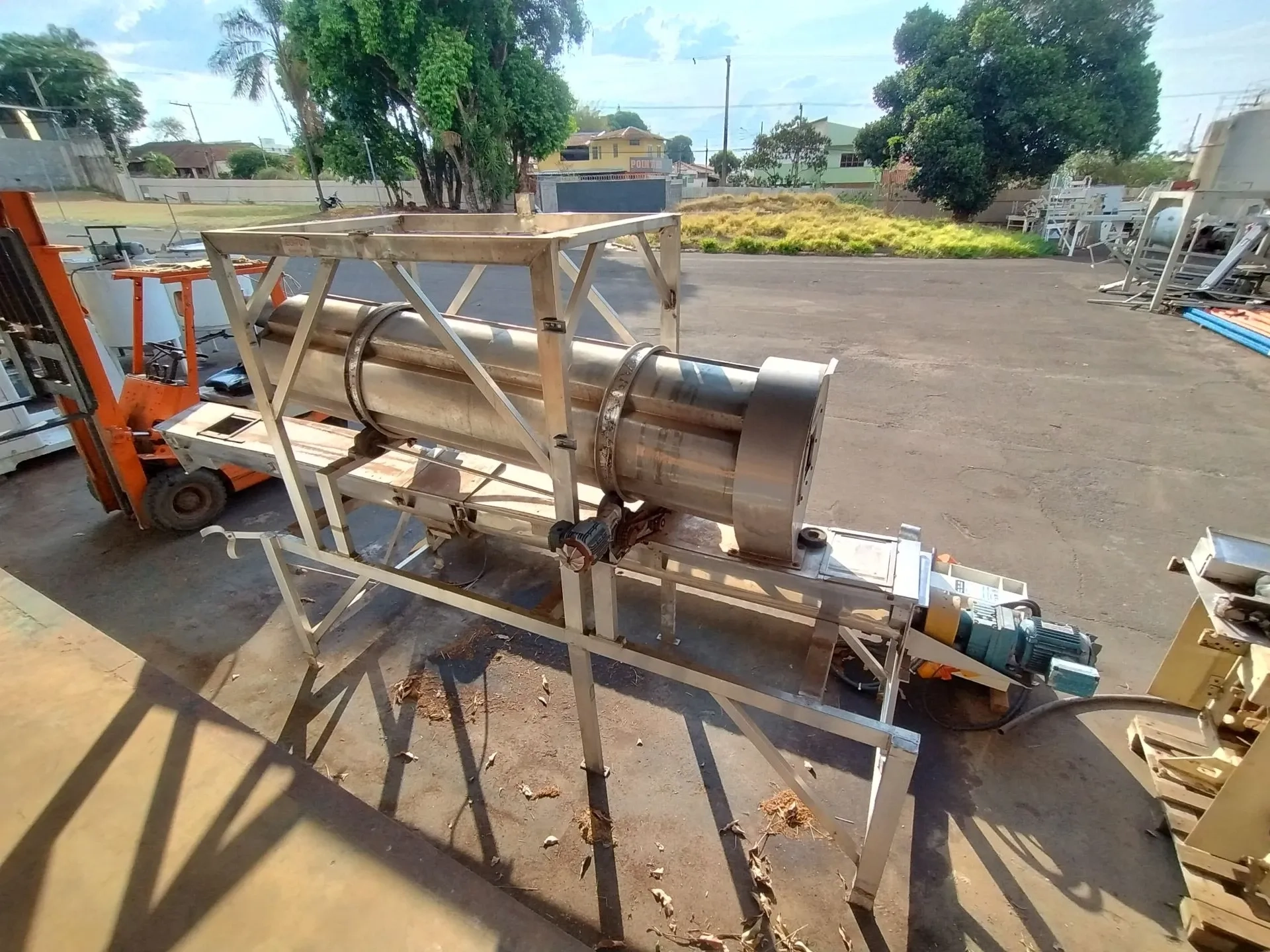 misturador-rotativo-com-rosca-de-extracao