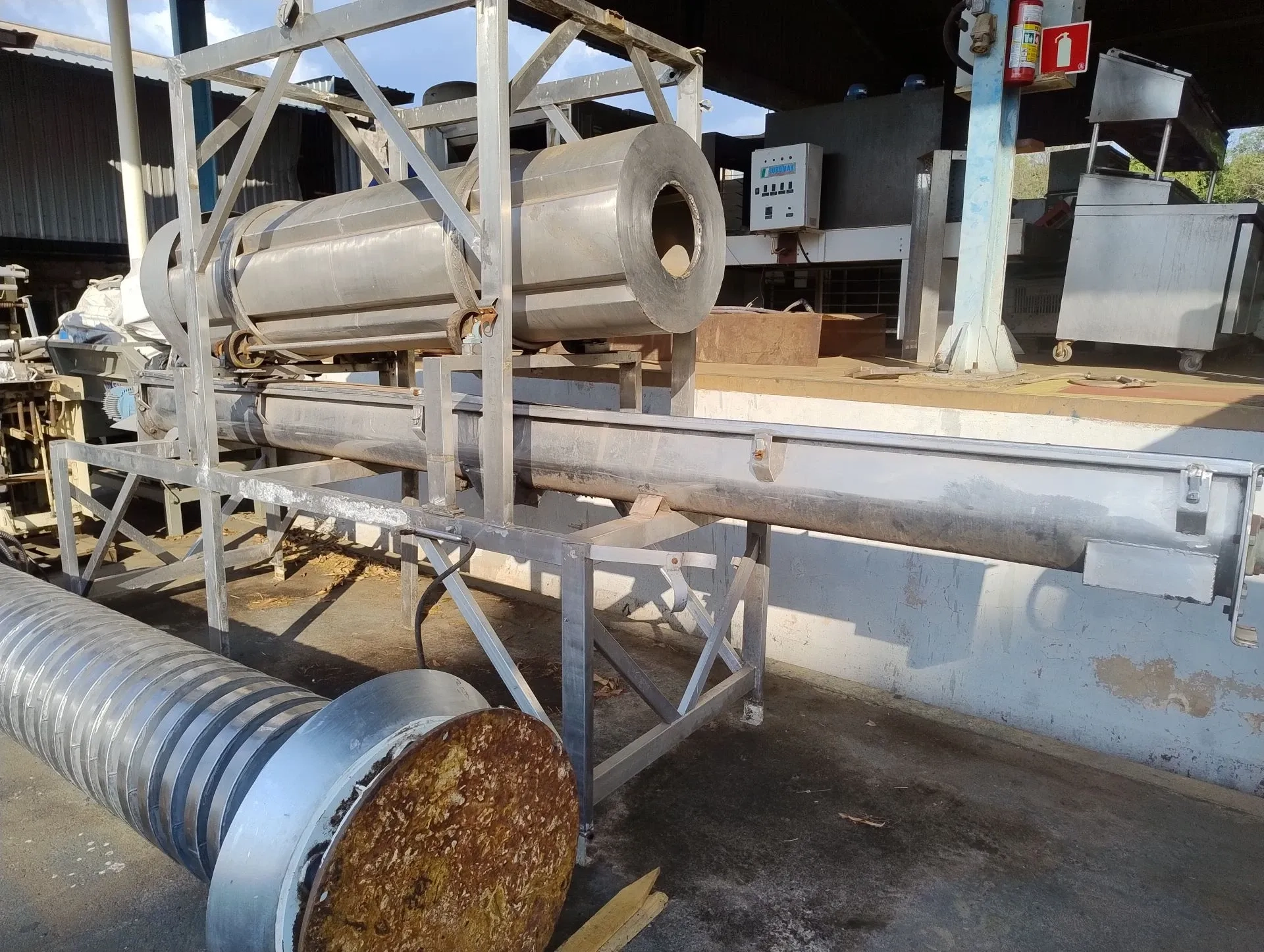 misturador-rotativo-com-rosca-de-extracao