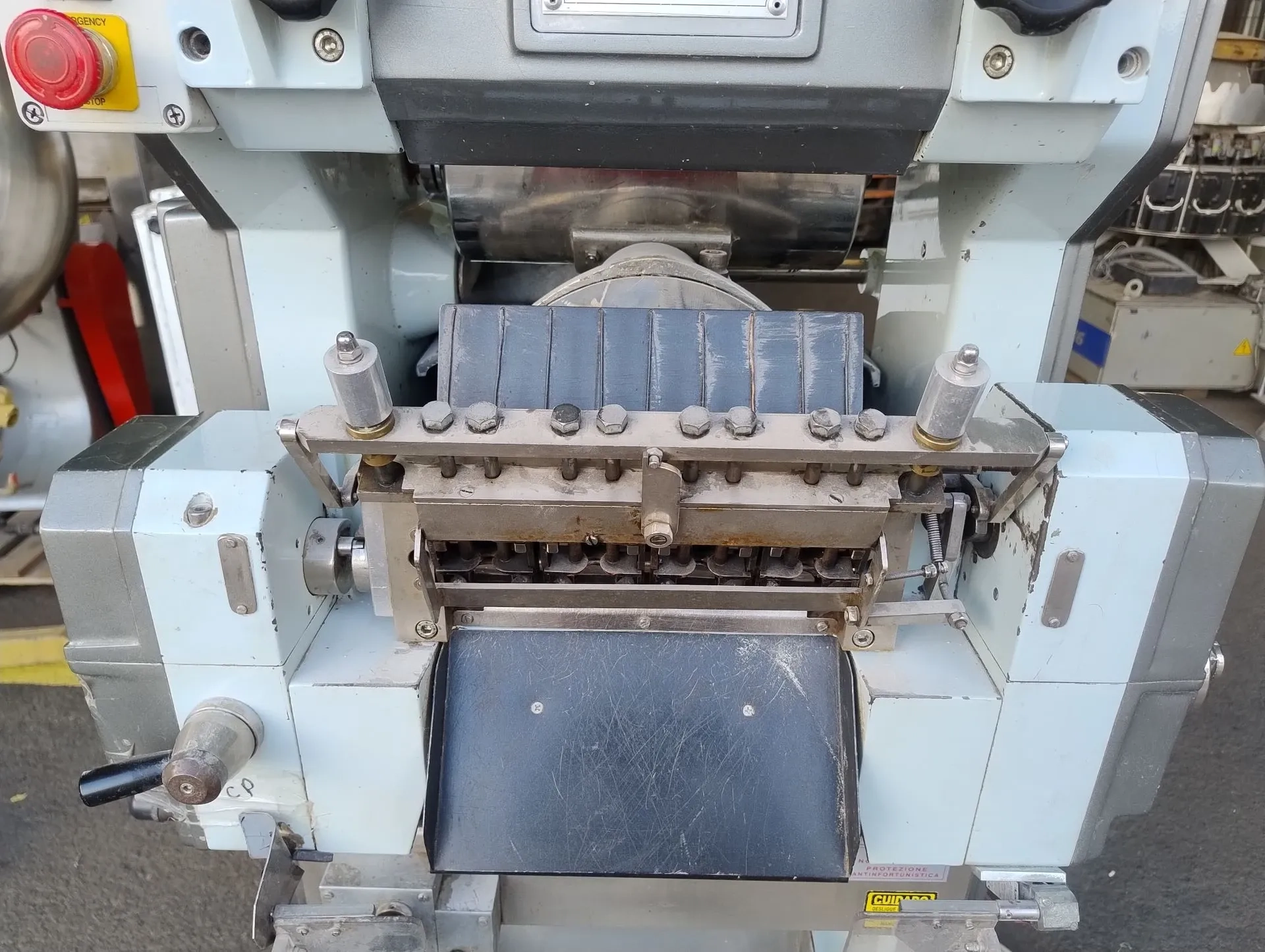 capeleteira-ravioleteira-marca-pama-roma-capacidade-30-kg-hora