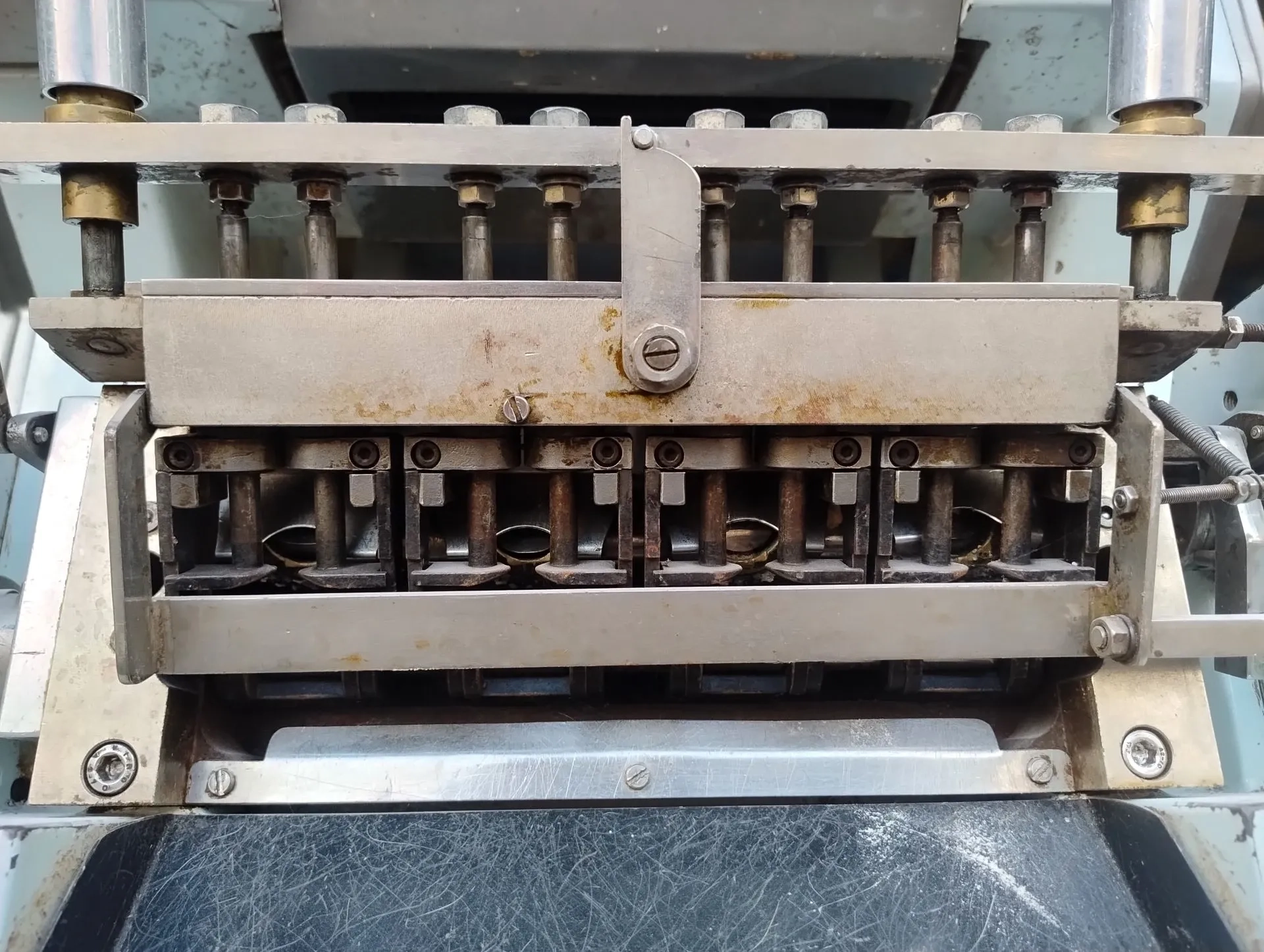 capeleteira-ravioleteira-marca-pama-roma-capacidade-30-kg-hora