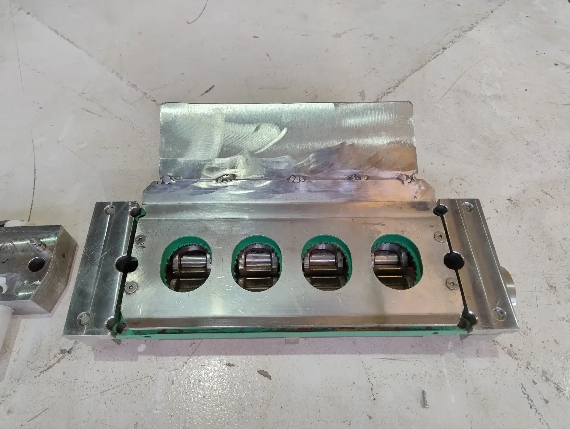 capeleteira-ravioleteira-marca-pama-roma-capacidade-30-kg-hora