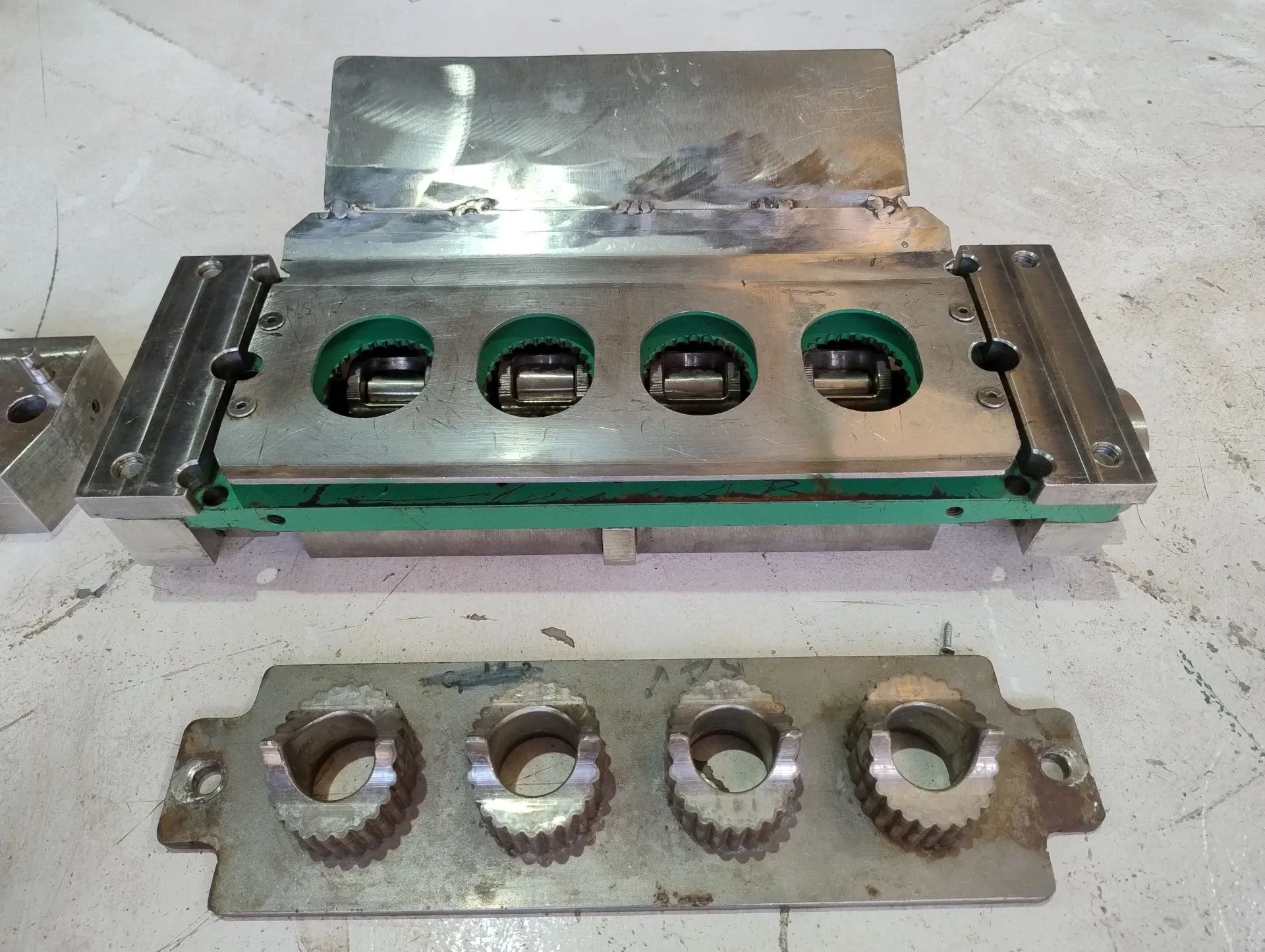 capeleteira-ravioleteira-marca-pama-roma-capacidade-30-kg-hora