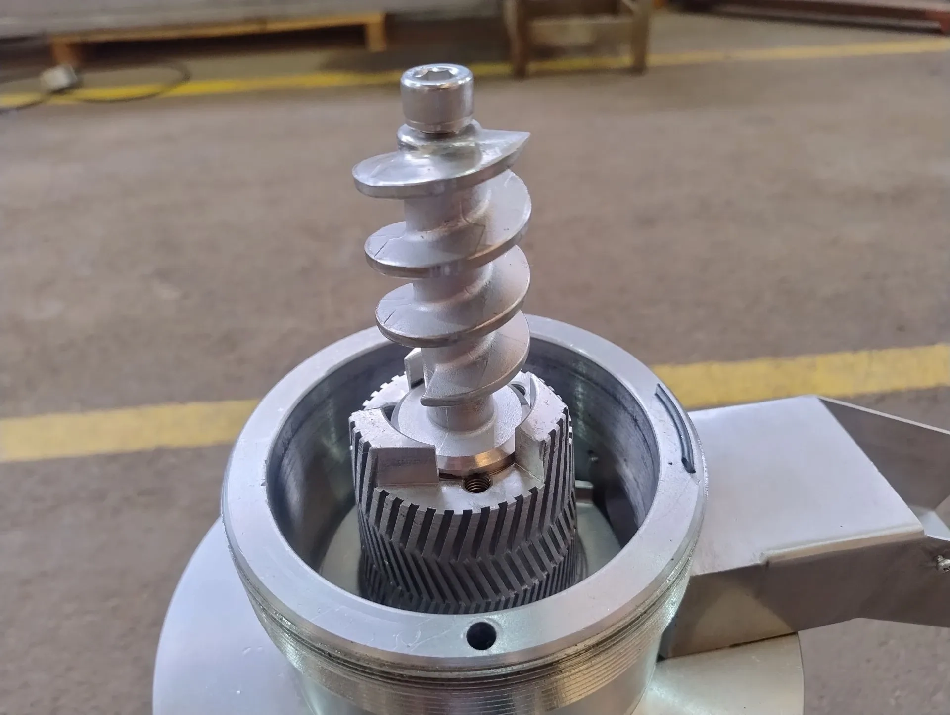 moinho-coloidal-em-aco-inox-marca-shanghai-zhuheng-industrial