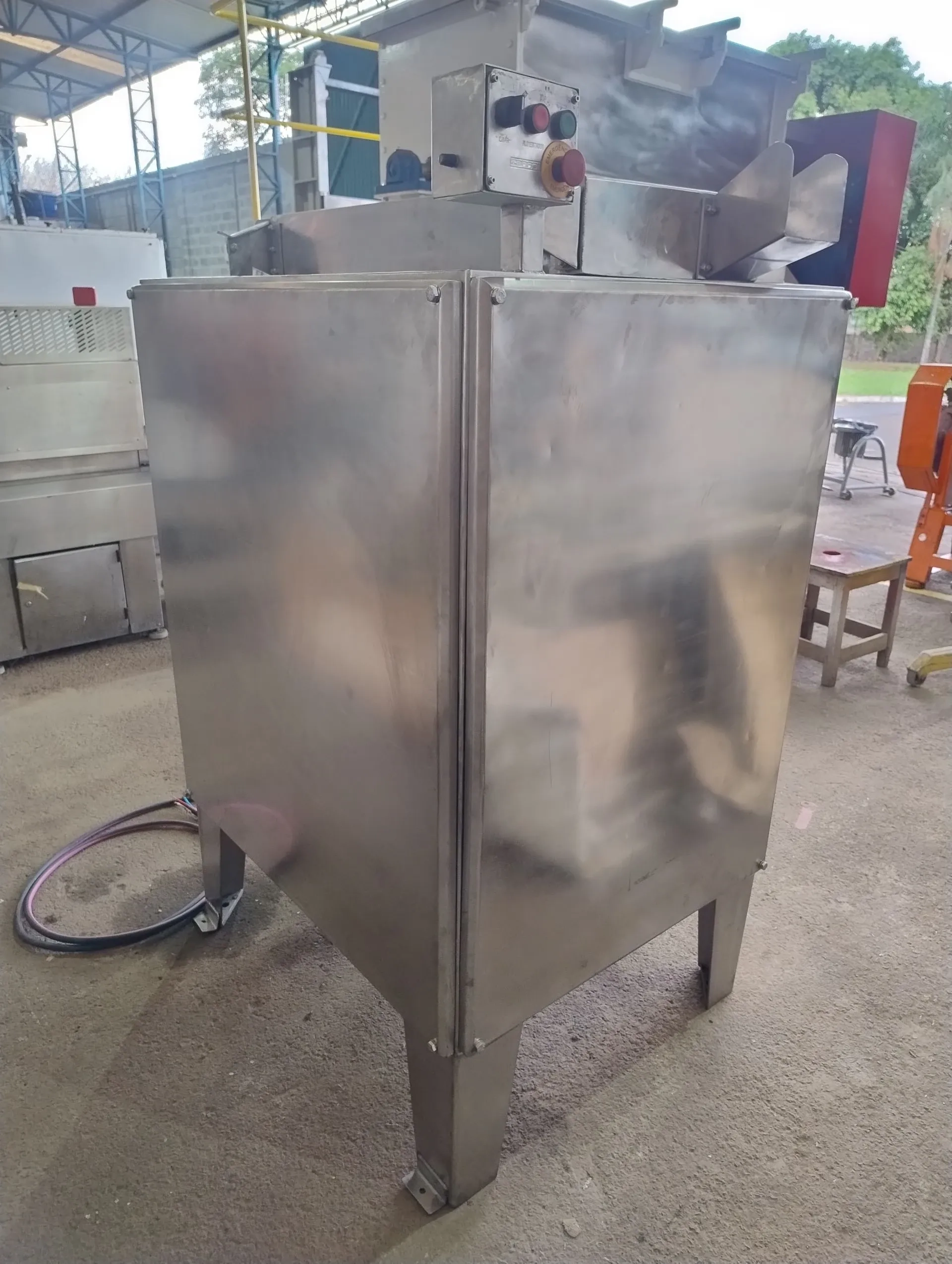 moedor-de-carnes-industrial-marca-ibrasmak