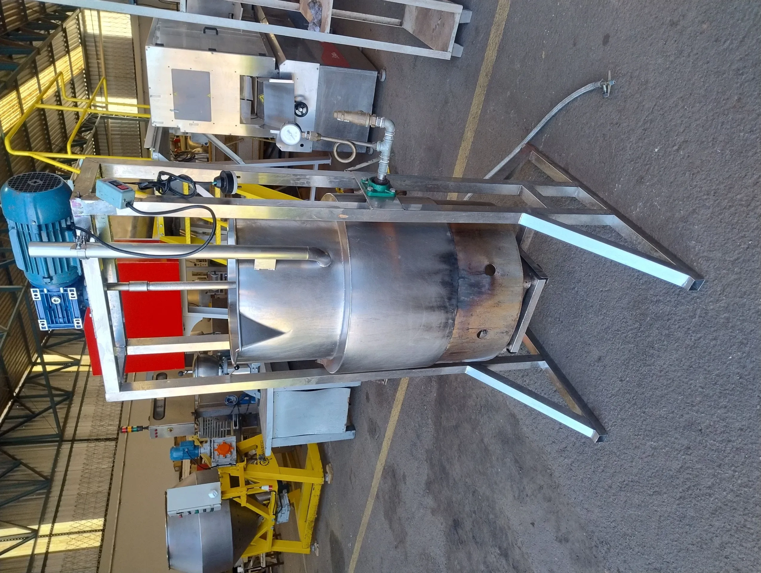 tacho-cozinhador-encamisado-a-gas-basculante-capacidade-100-litros