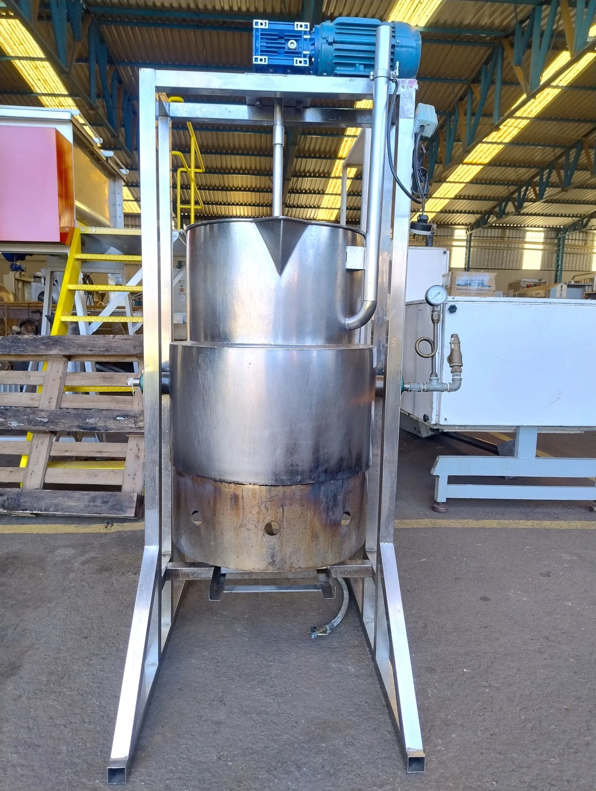 tacho-cozinhador-encamisado-a-gas-basculante-capacidade-100-litros