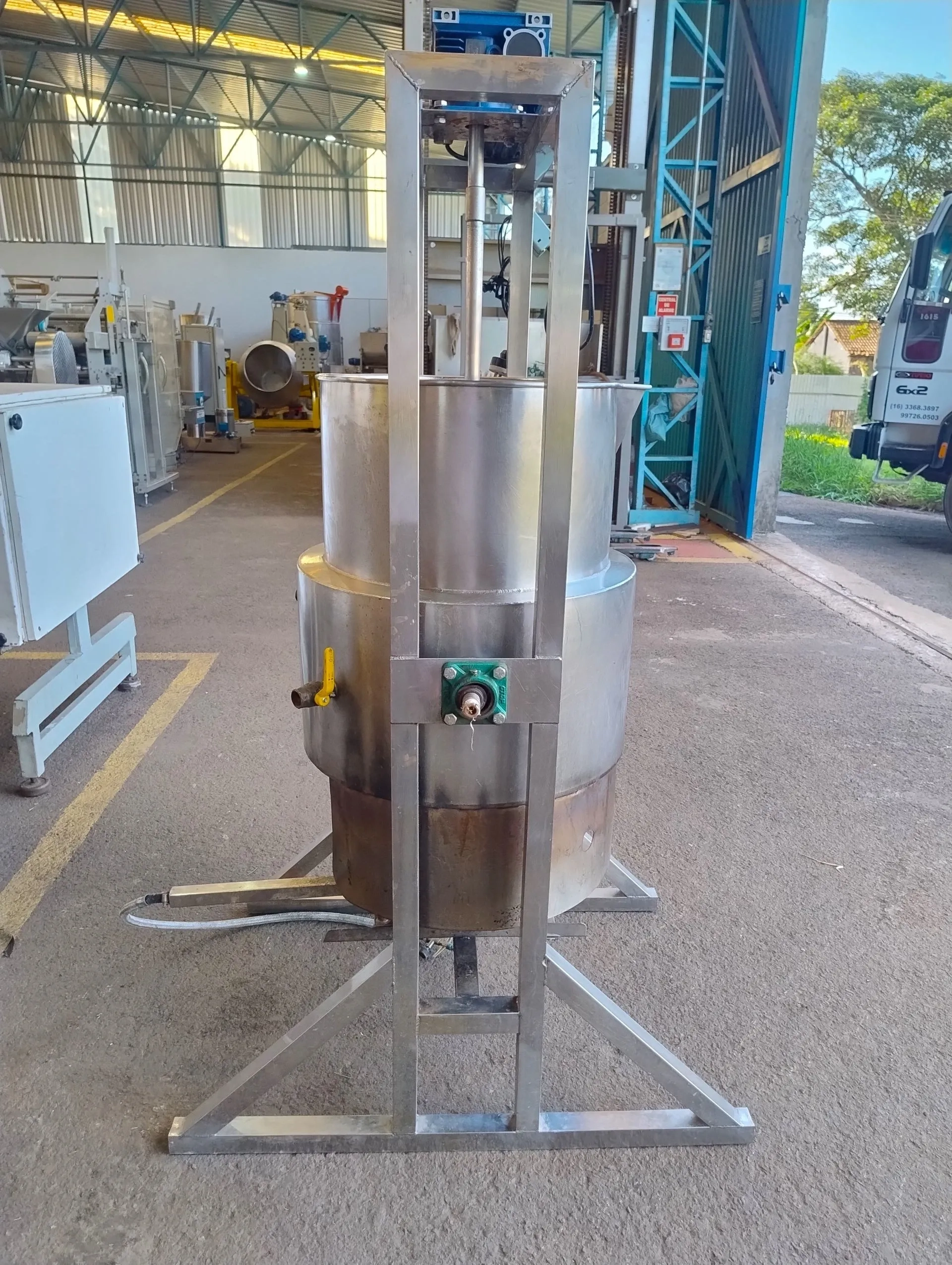 tacho-cozinhador-encamisado-a-gas-basculante-capacidade-100-litros