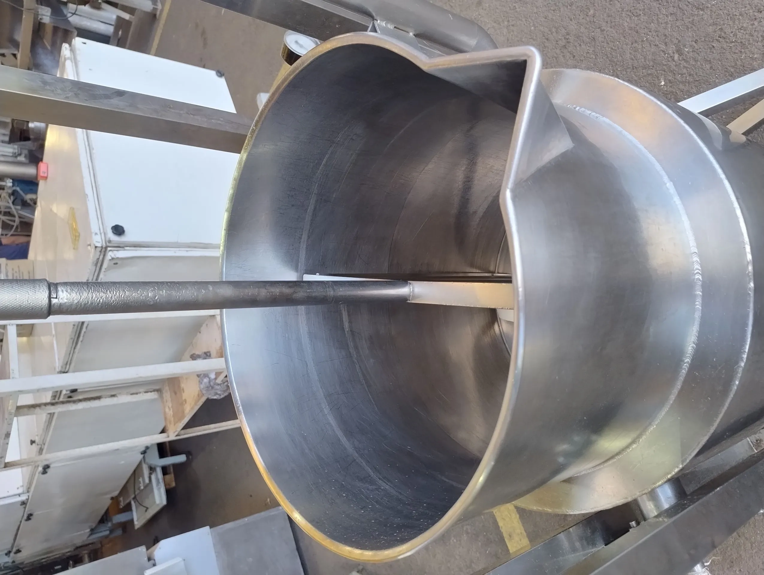 tacho-cozinhador-encamisado-a-gas-basculante-capacidade-100-litros