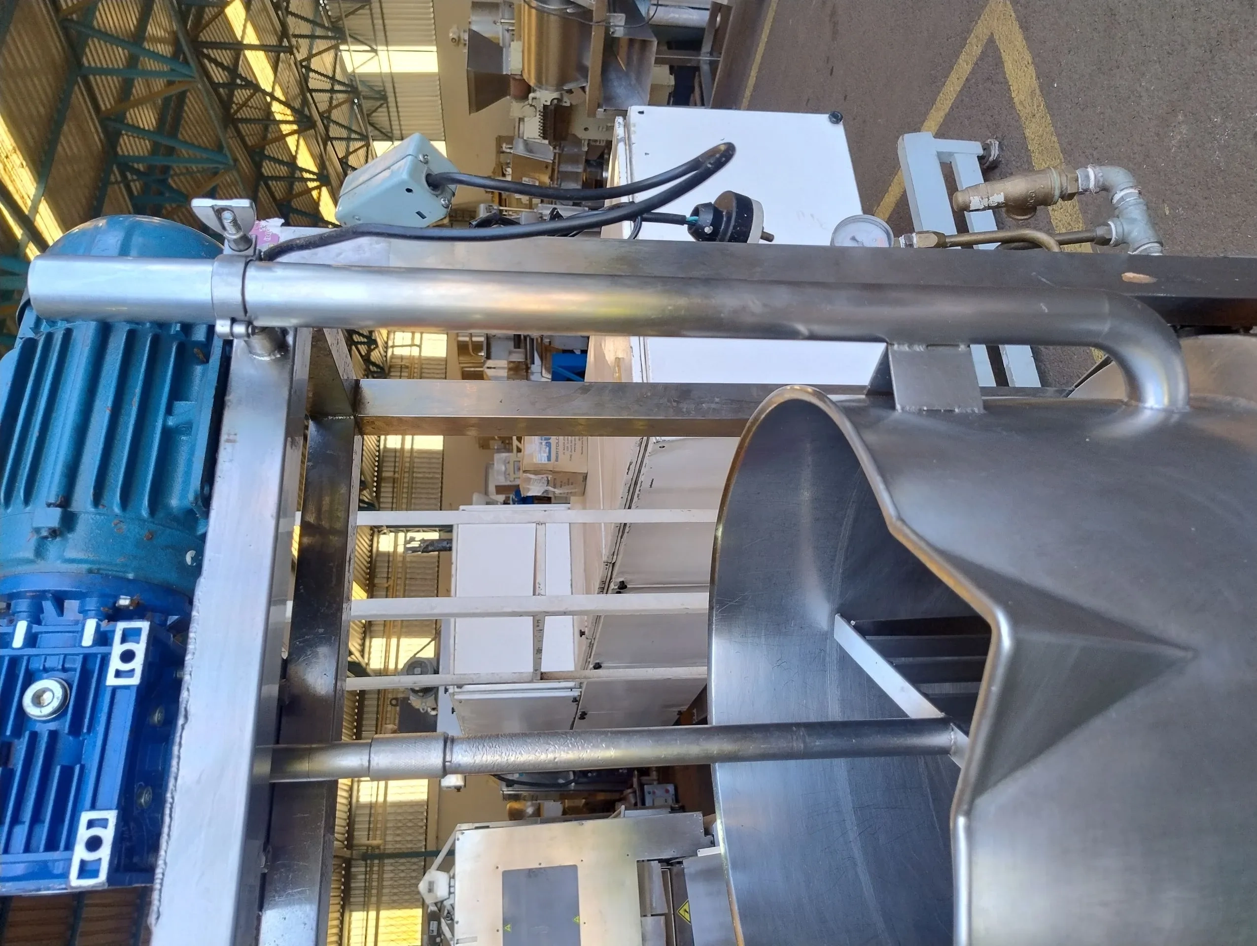 tacho-cozinhador-encamisado-a-gas-basculante-capacidade-100-litros