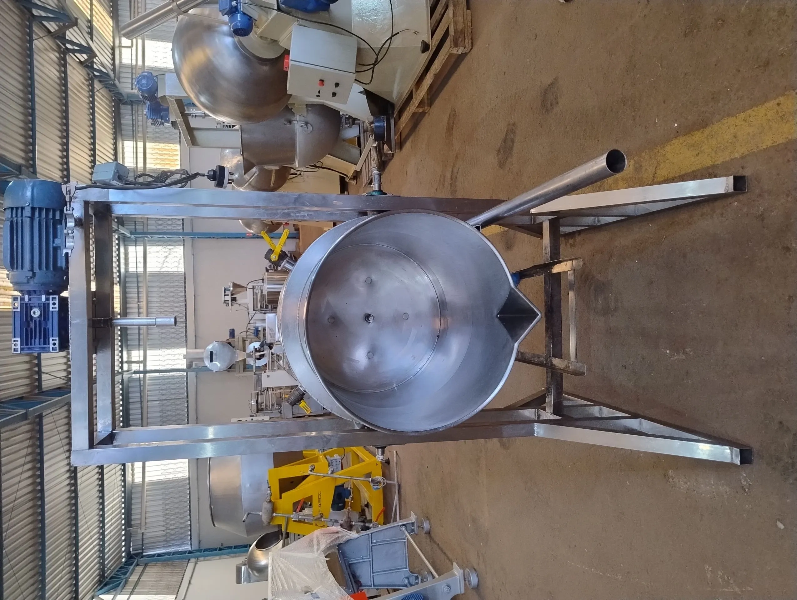 tacho-cozinhador-encamisado-a-gas-basculante-capacidade-100-litros