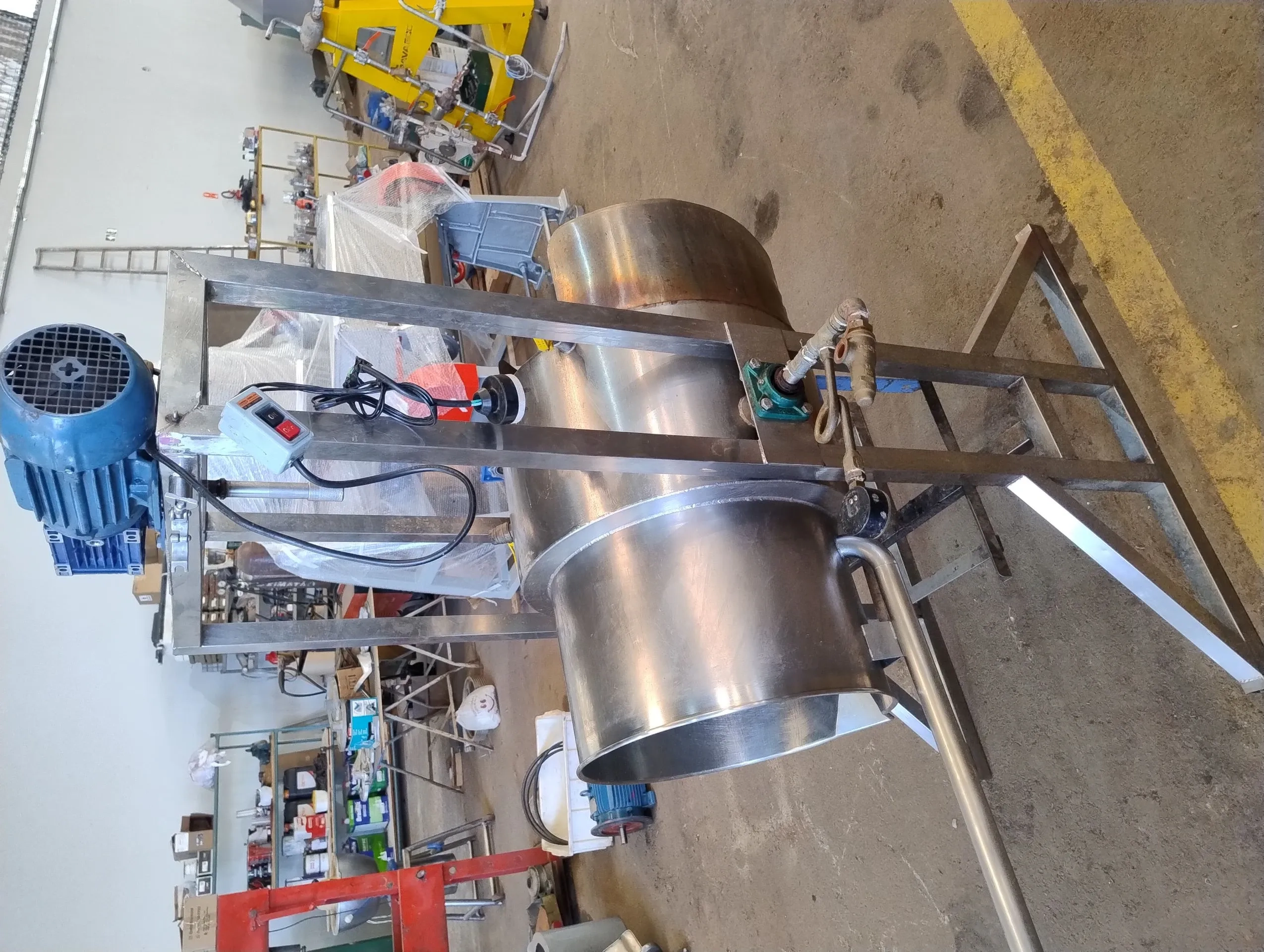 tacho-cozinhador-encamisado-a-gas-basculante-capacidade-100-litros