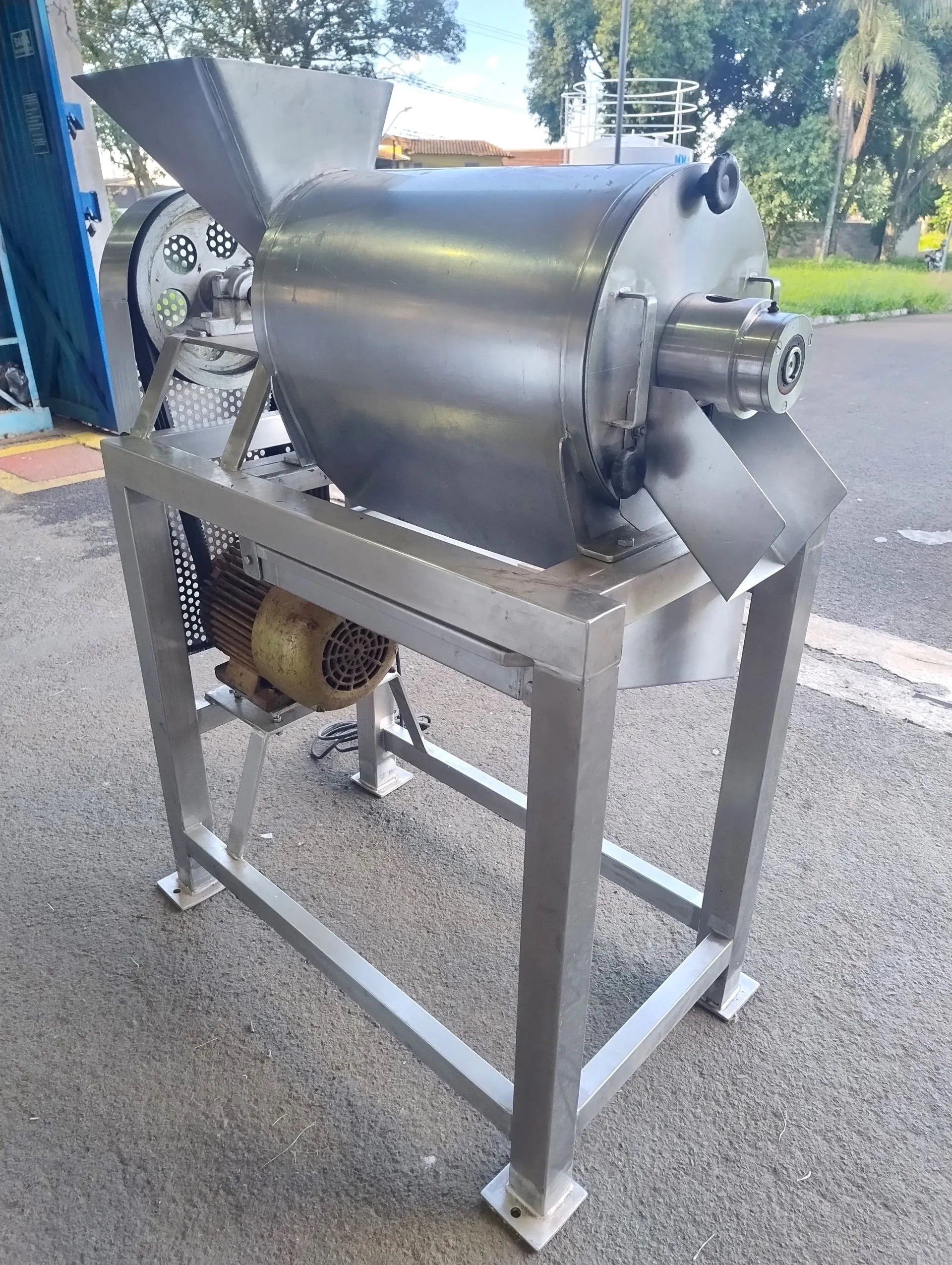 despolpadeira-horizontal-de-1-estagio-marca-mecamau