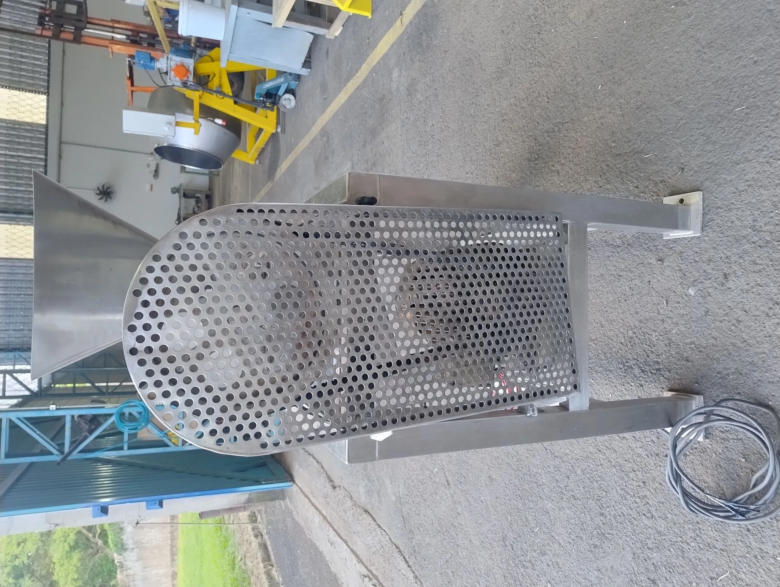 despolpadeira-horizontal-de-1-estagio-marca-mecamau