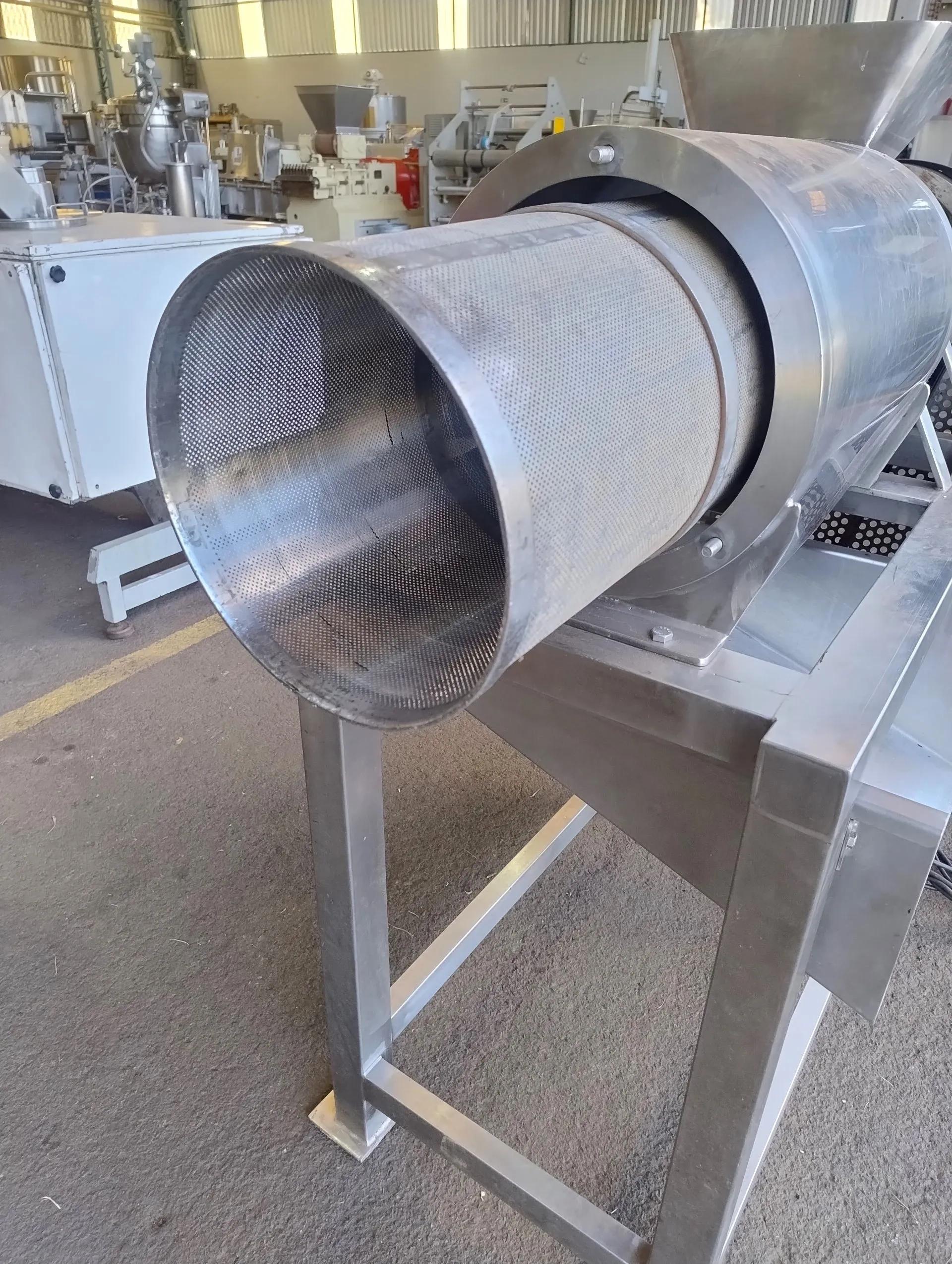 despolpadeira-horizontal-de-1-estagio-marca-mecamau