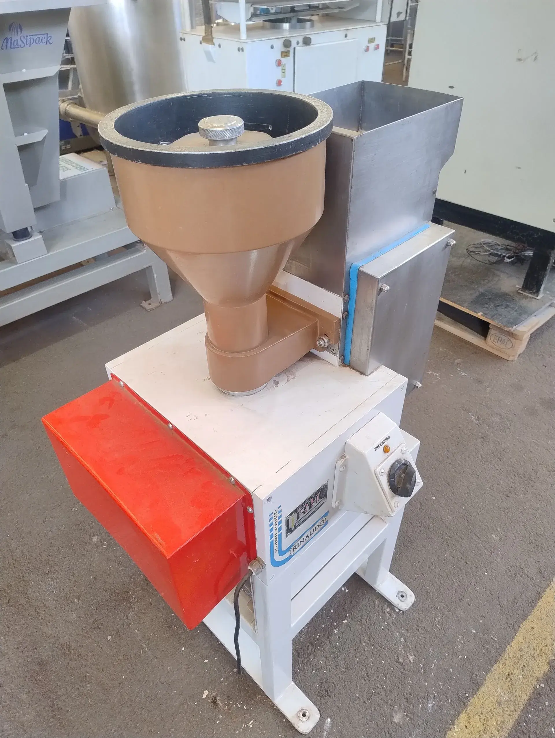 fabricadora-nhoque-capacidade-ate-120-kg-hora-marca-rinaudo-e-hijos