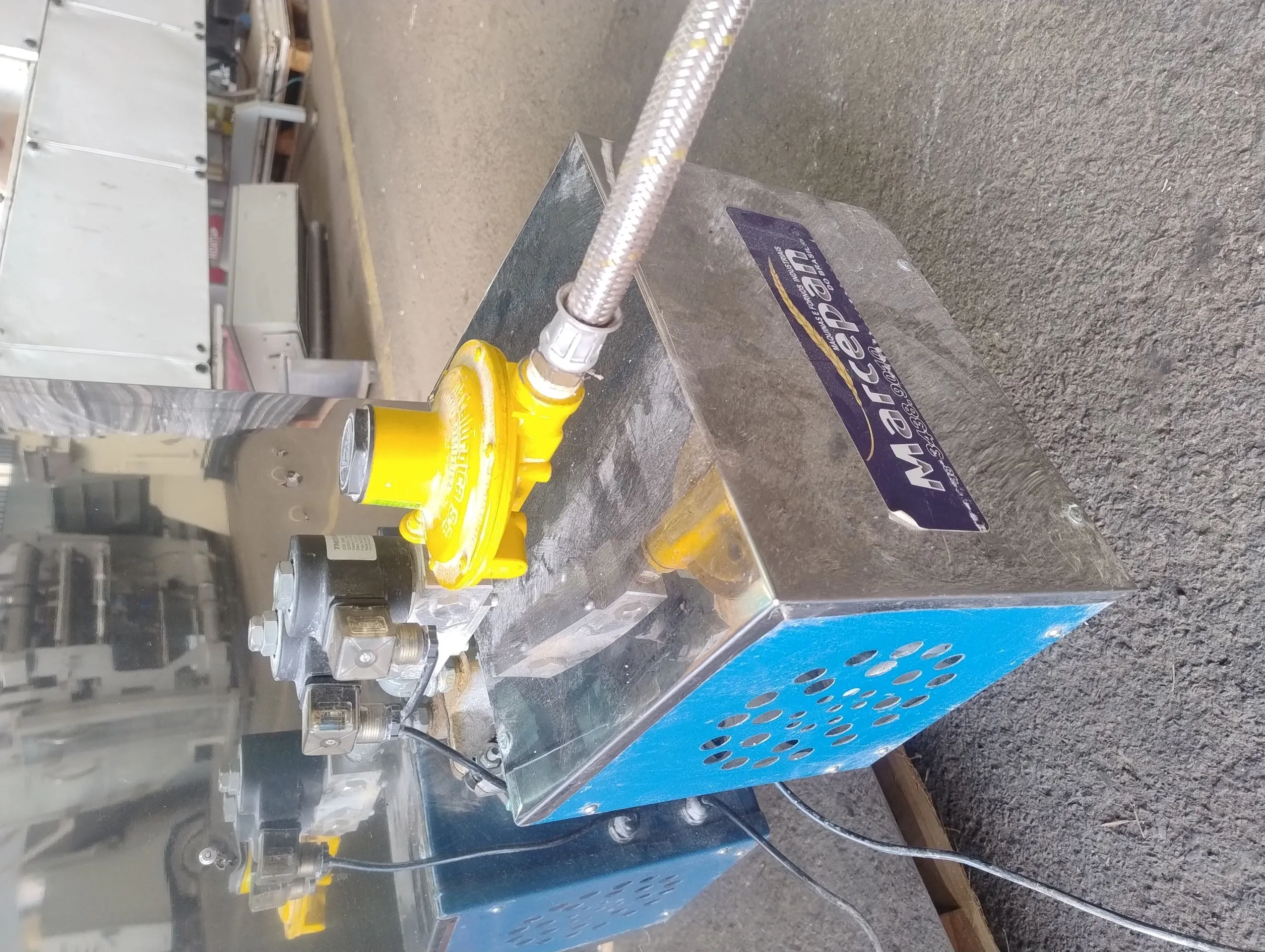 forno-rotativo-a-gas-em-inox-marca-marcepan