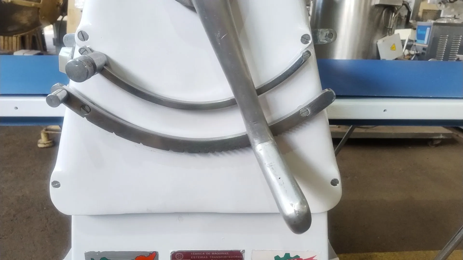 laminadora-de-massas-marca-iam-largura-600-mm