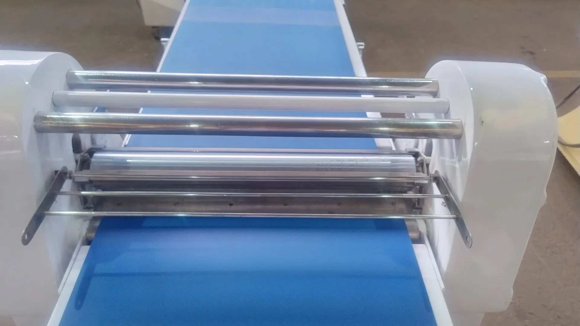 laminadora-de-massas-marca-iam-largura-600-mm