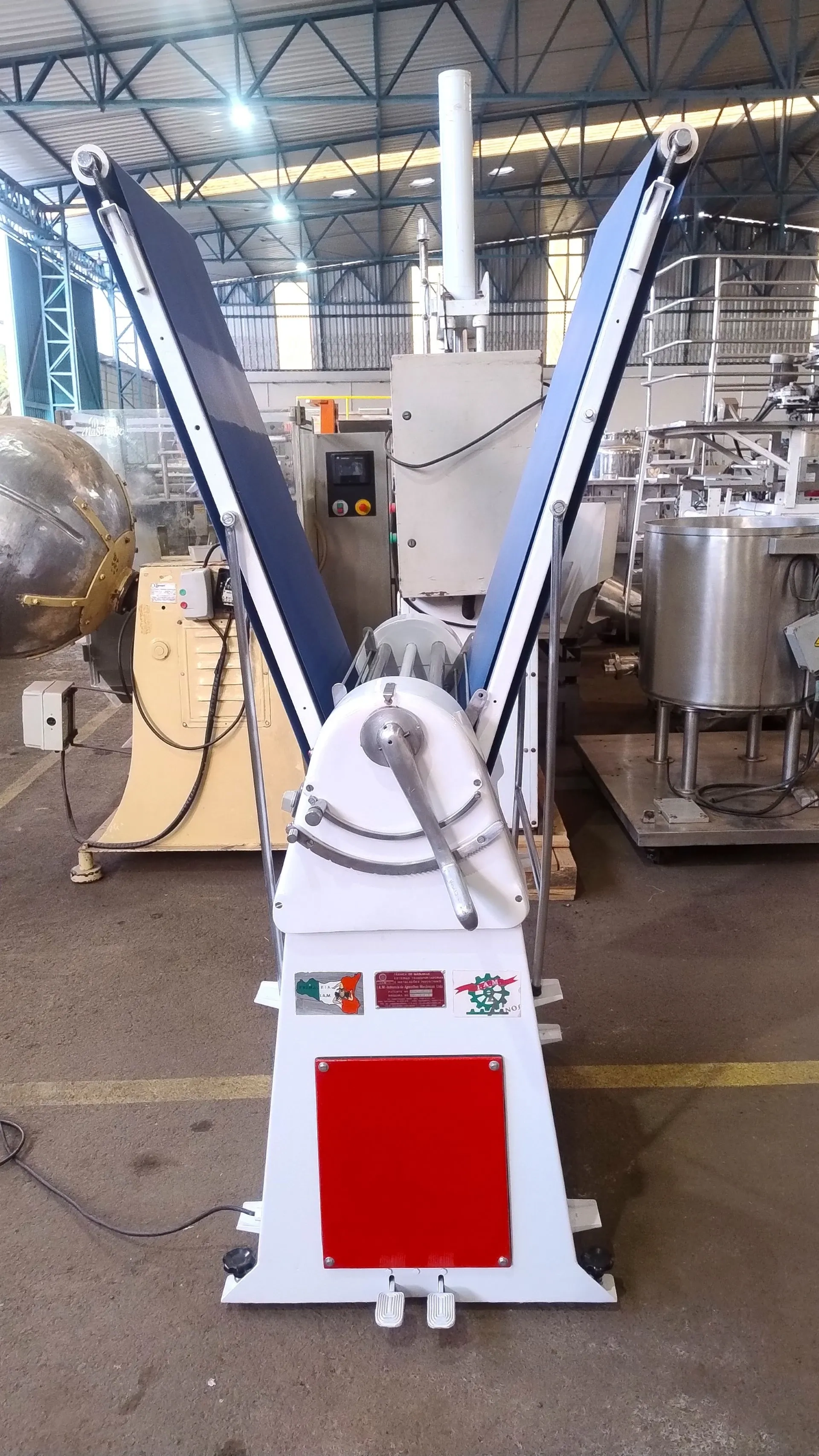 laminadora-de-massas-marca-iam-largura-600-mm