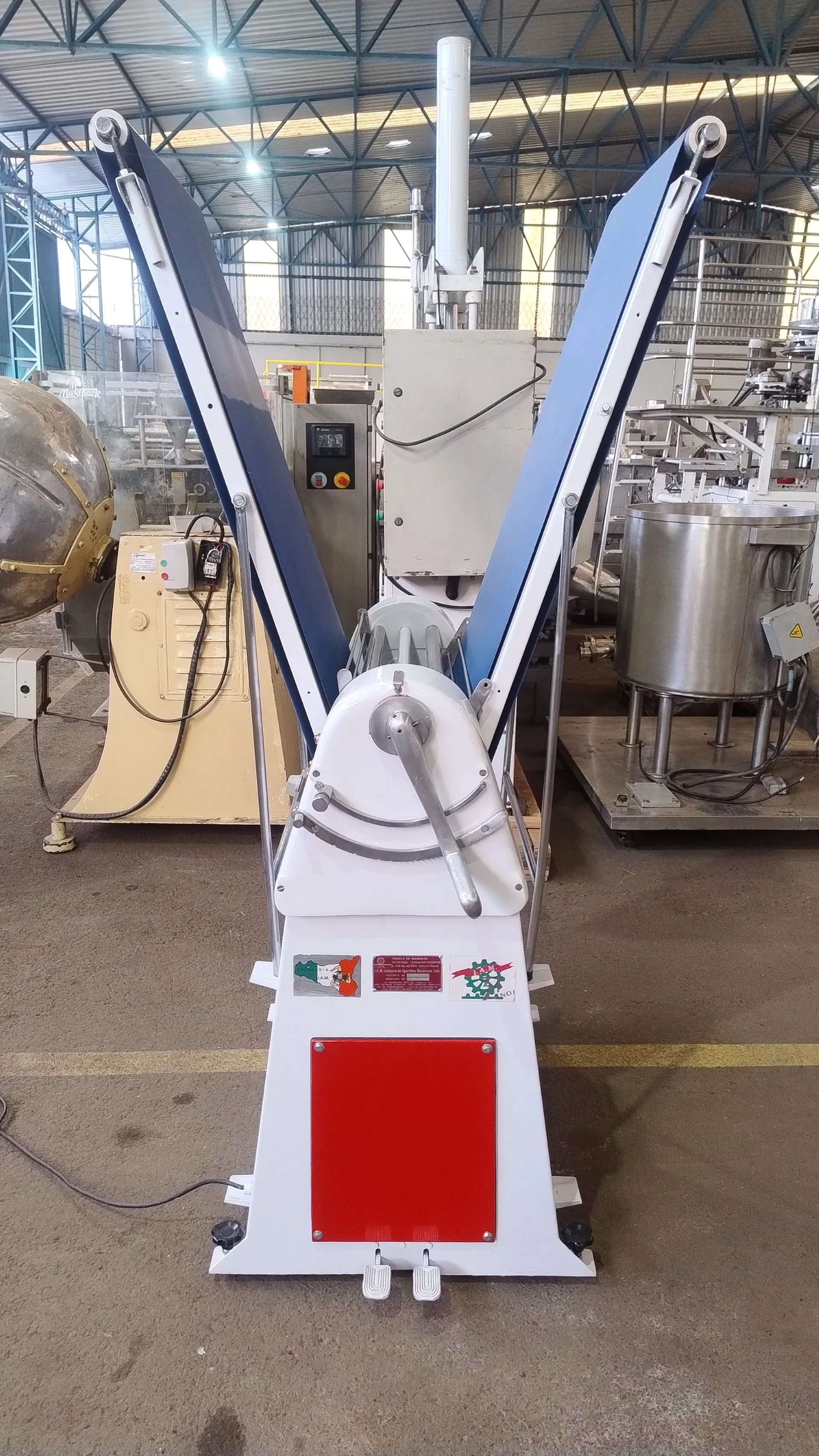 laminadora-de-massas-marca-iam-largura-600-mm