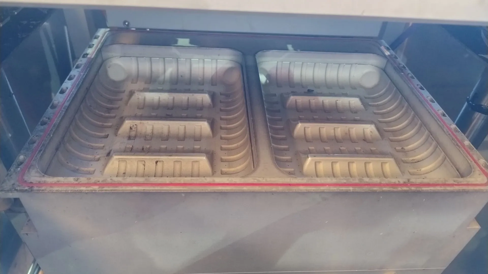 termoformadora-marca-ulma-modelo-tfs200