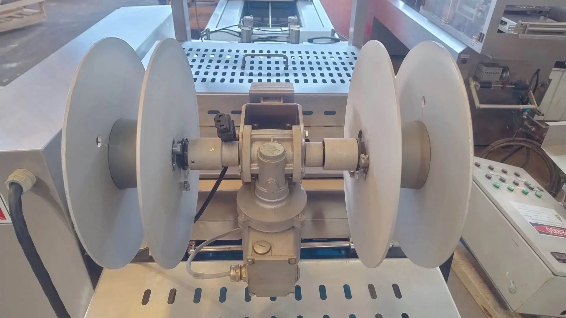 termoformadora-marca-ulma-modelo-tfs200