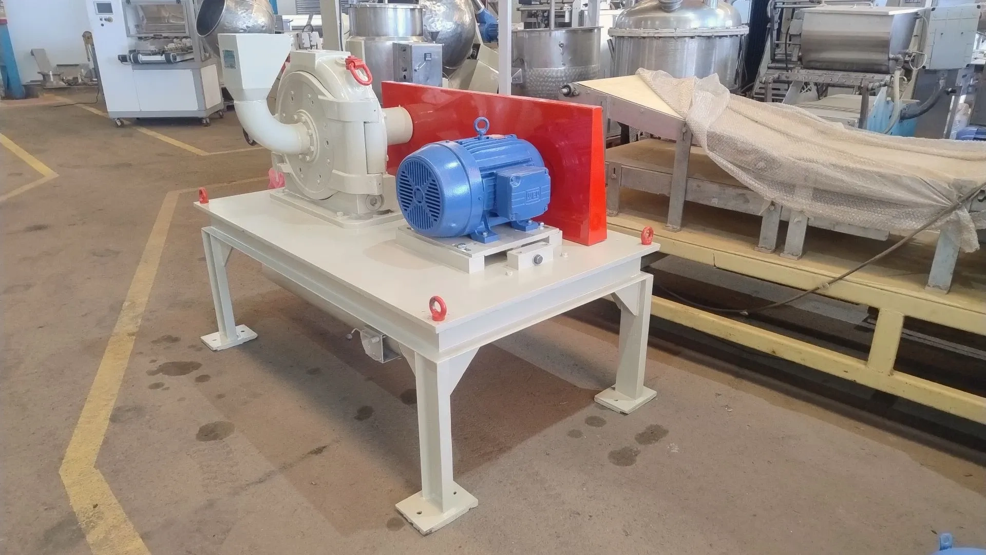 moin-universu-rot-de-pin-300-kg-netzch-condux-cum300