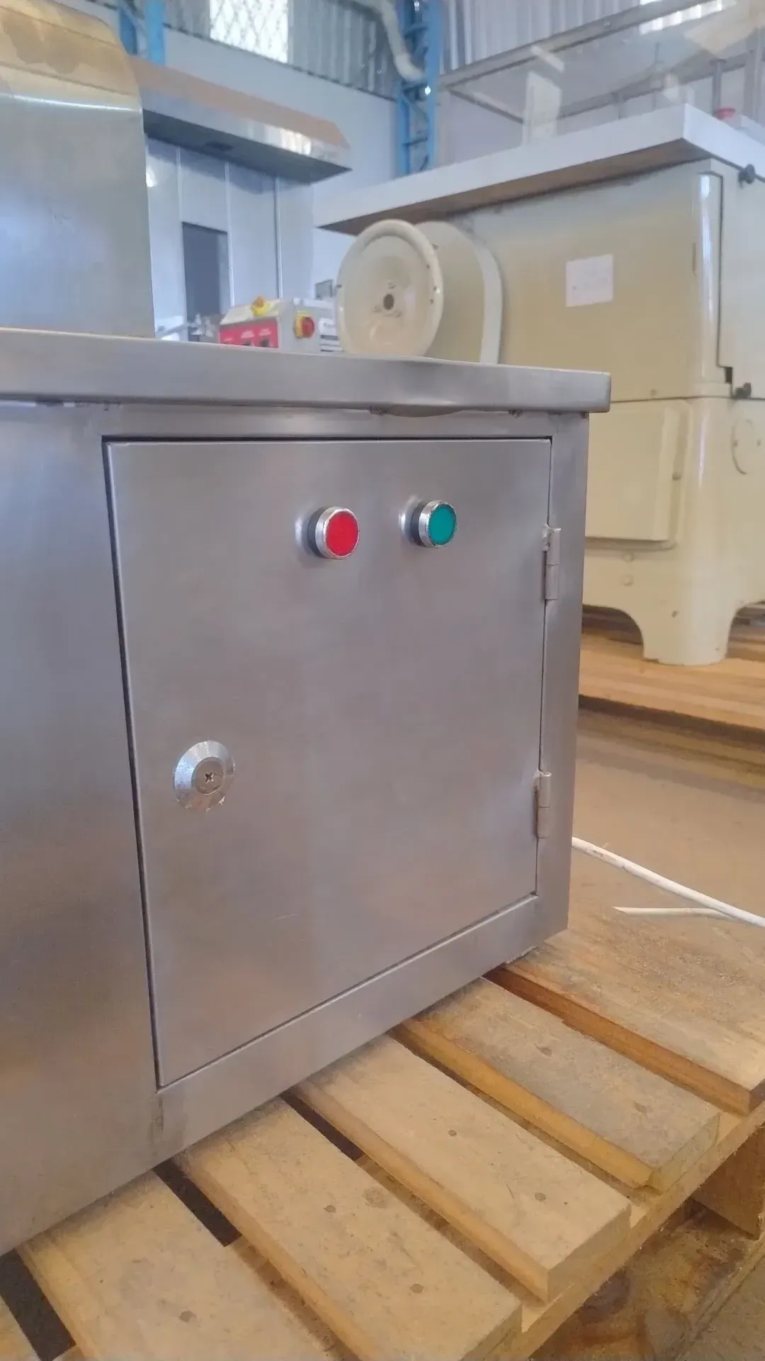 moinho-universal-em-aco-inox-capacidade-de-ate-30-kghora