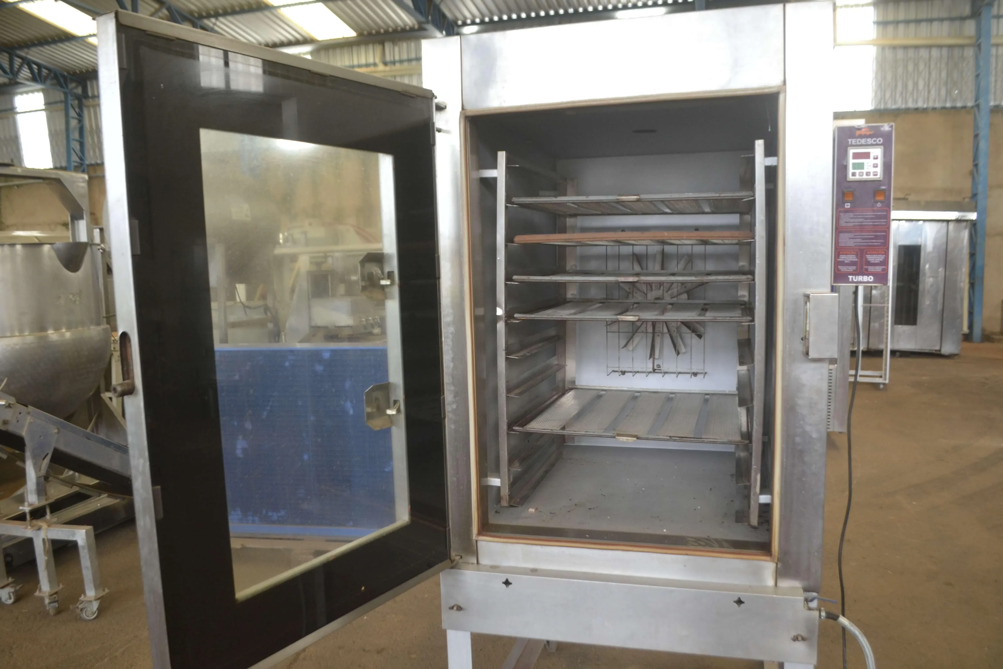 forno-turbo-a-gas-10-esteiras-marca-tedesco