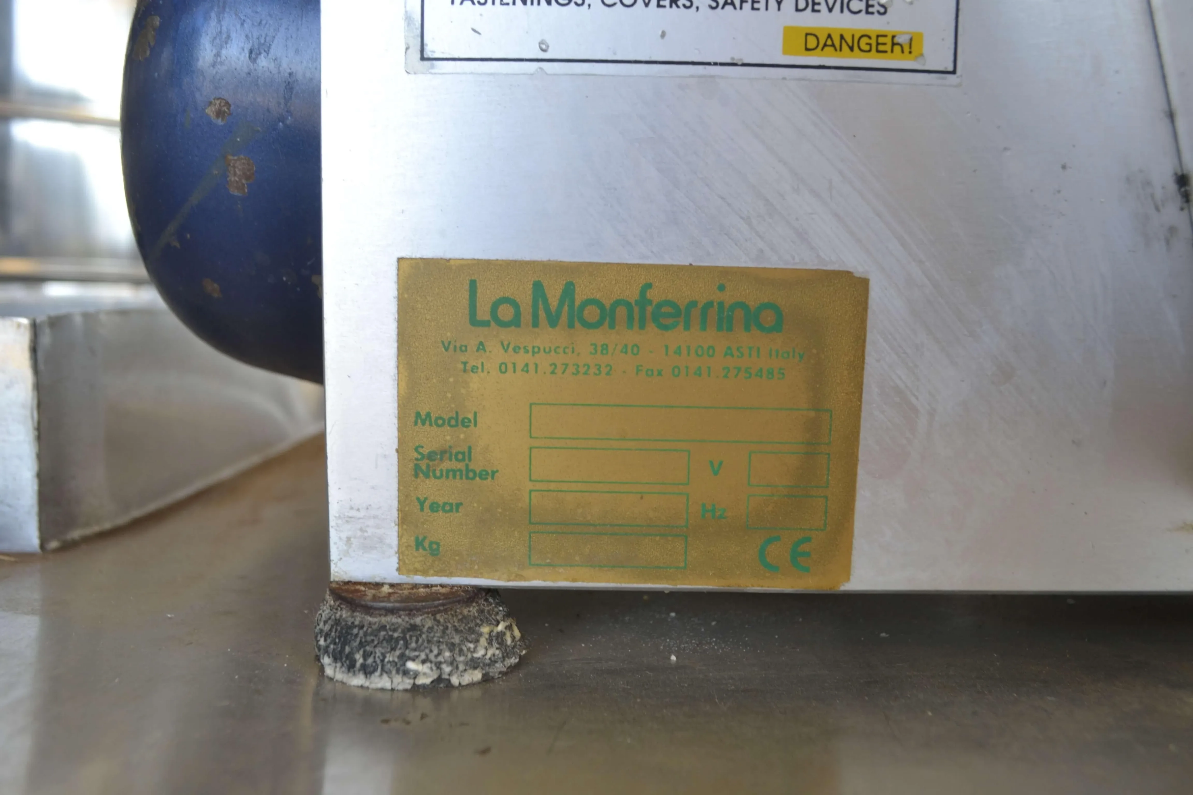 amassadeira-laminadora-e-cortadora-de-massas-longas-20-kh-hora-marca-la-monferrina