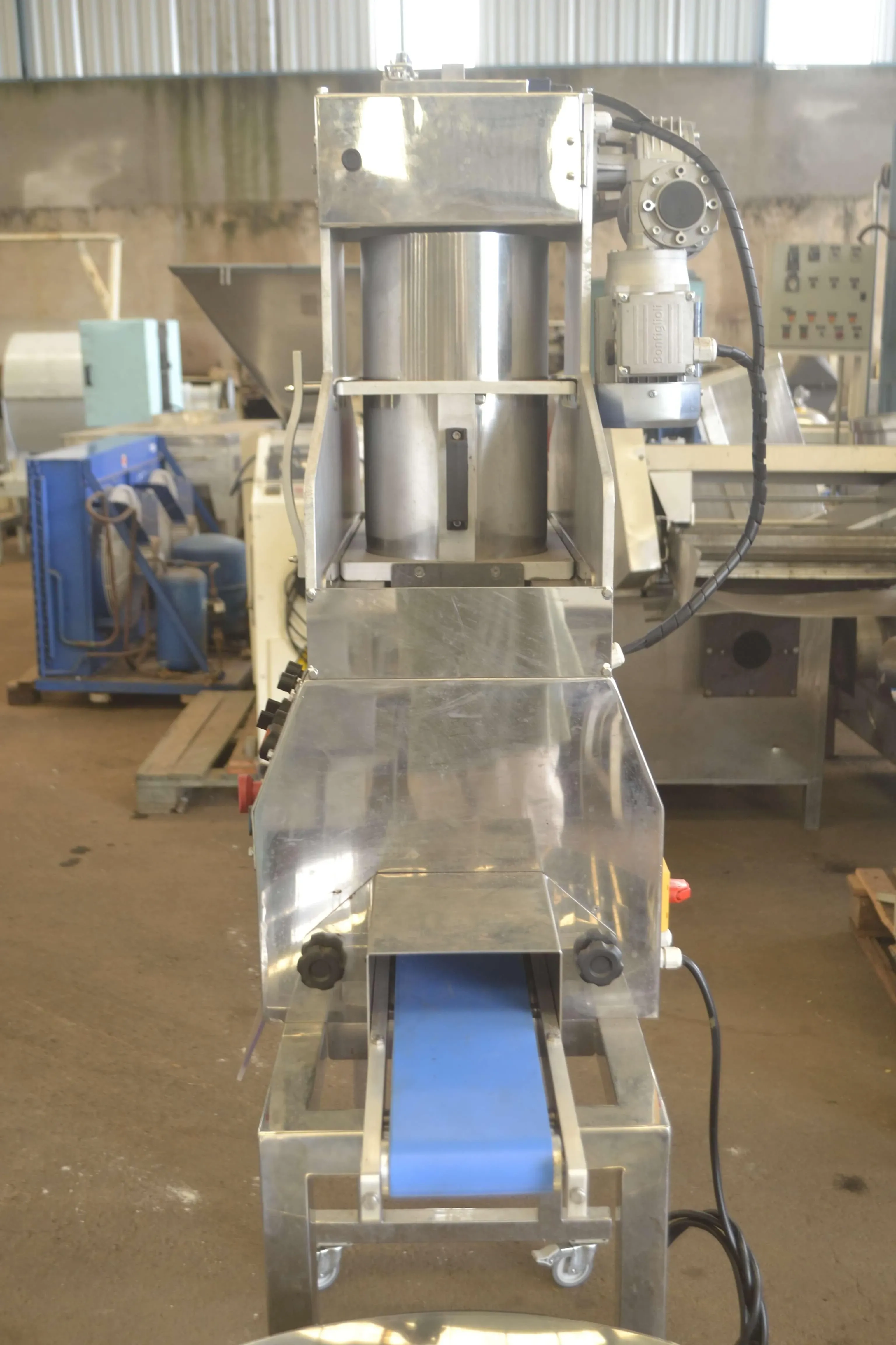 linha-para-fabricacao-de-docinhos-para-festas-marca-bralyx