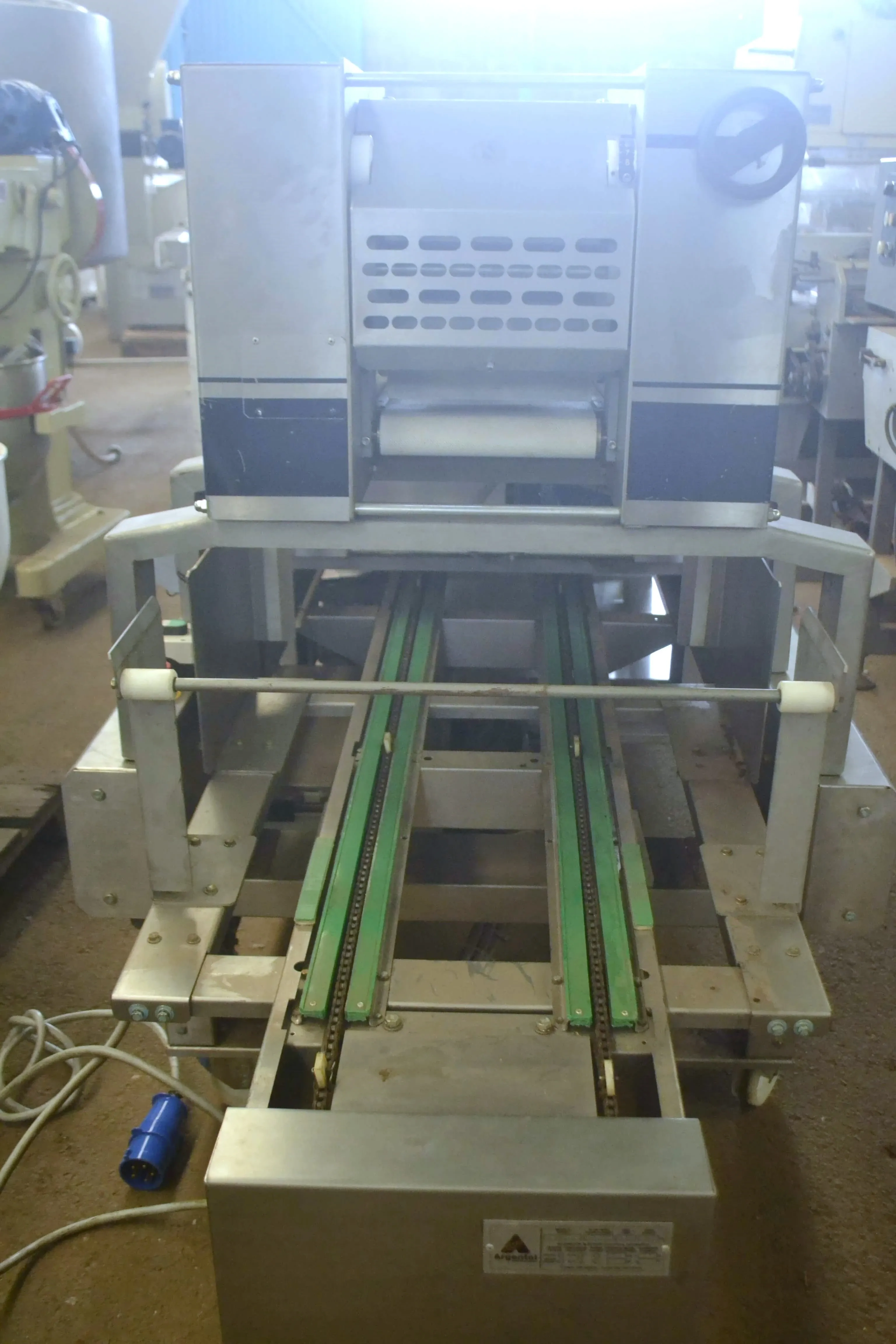 moldadora-para-massa-de-pao-grupo-automatico-universal-marca-argental