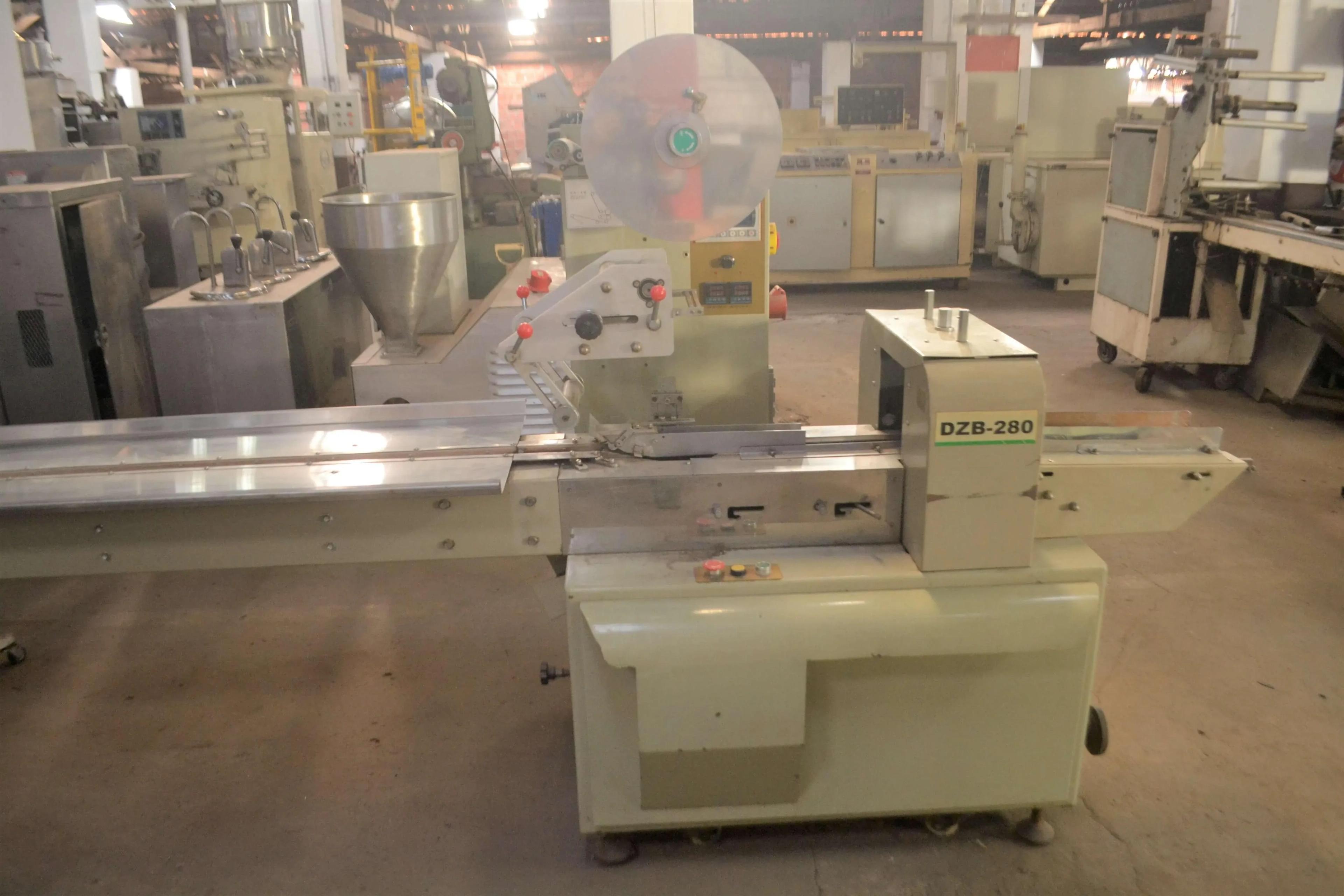 embaladora-flowpack-nanyang-food-modelo-dbz-280