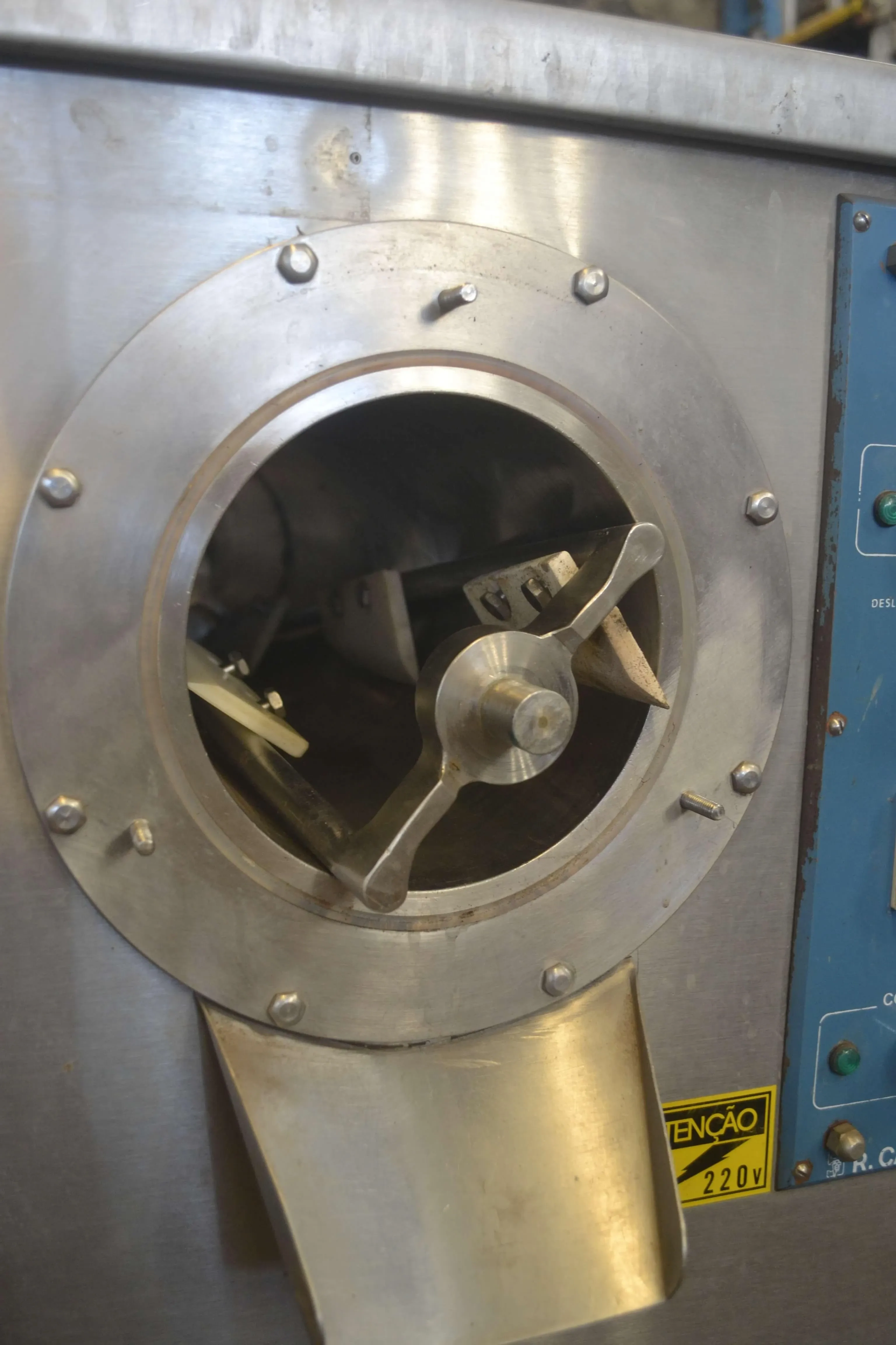 produtora-de-sorvete-vertical-marca-r-camargo