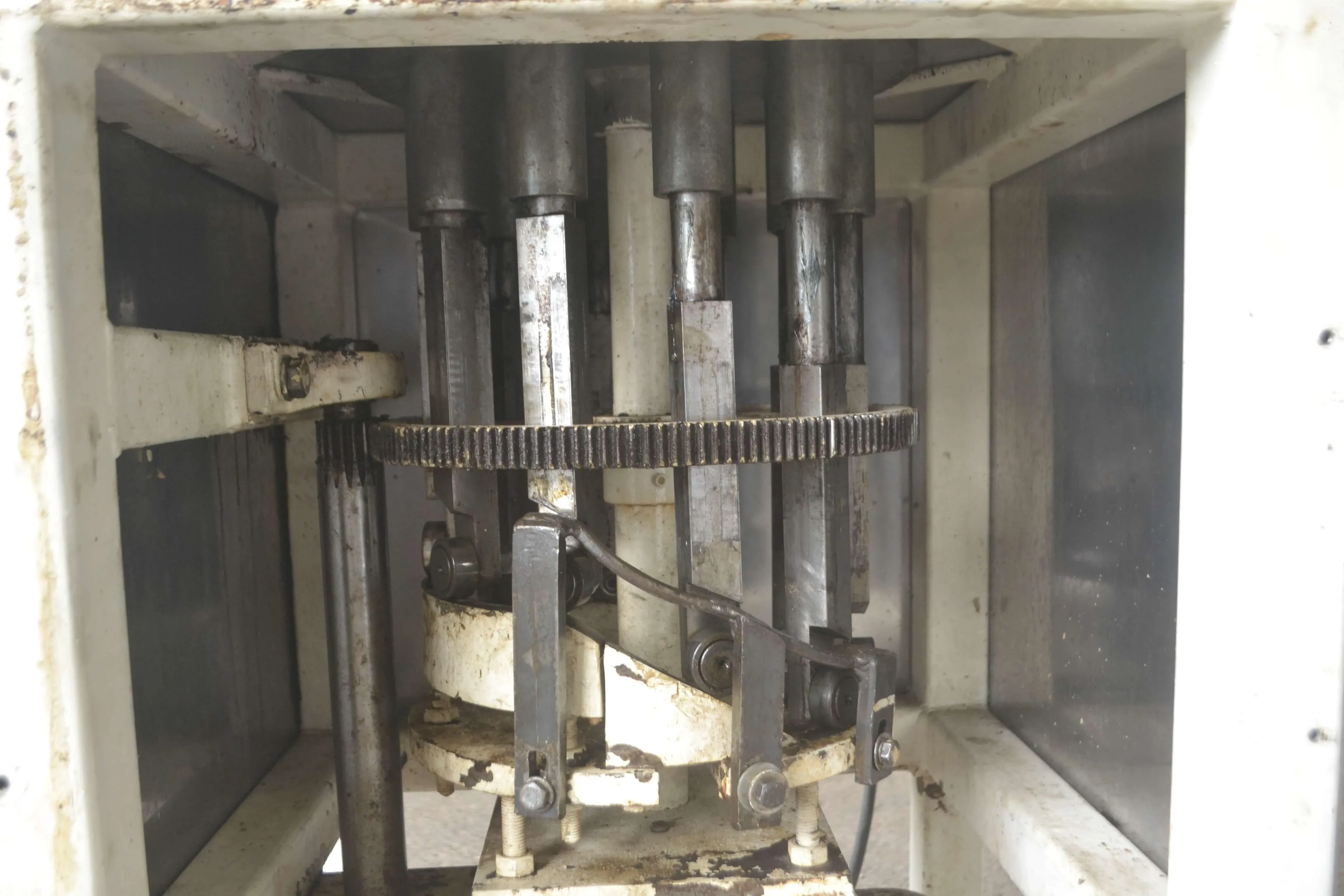 prensa-de-pacoca-rolha-com-10-cavidades