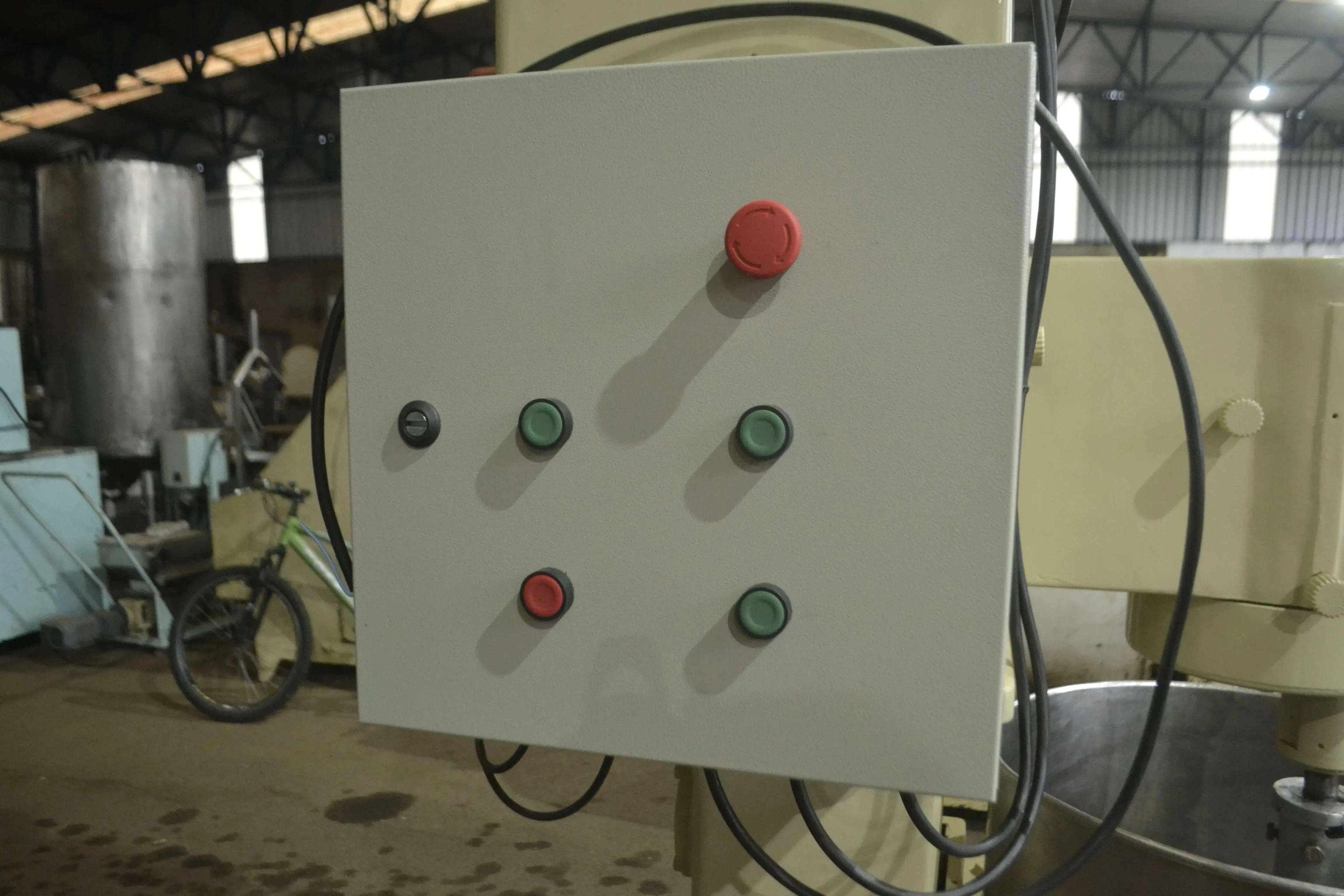 batedeira-capacidade-100-litros-marca-amadio-1753