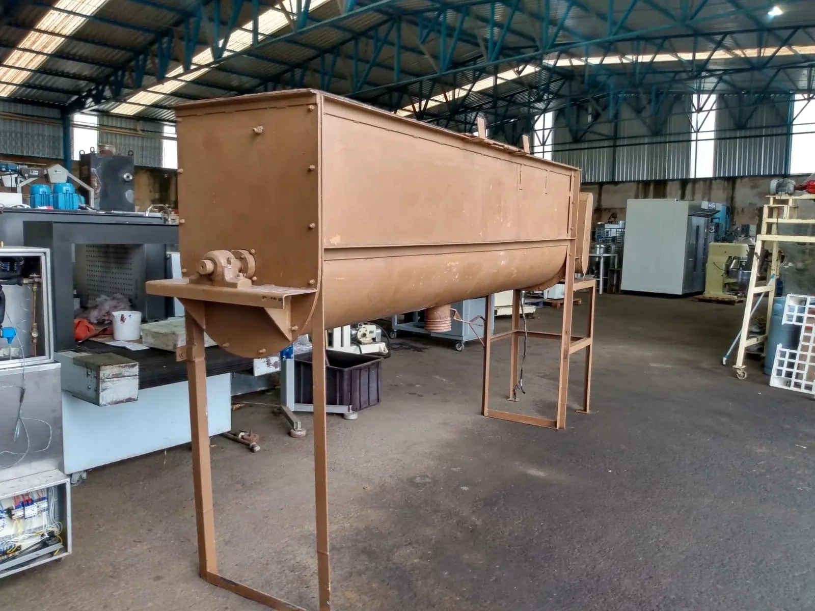 misturador-ribbon-blender-em-aco-carbono-1200-litros