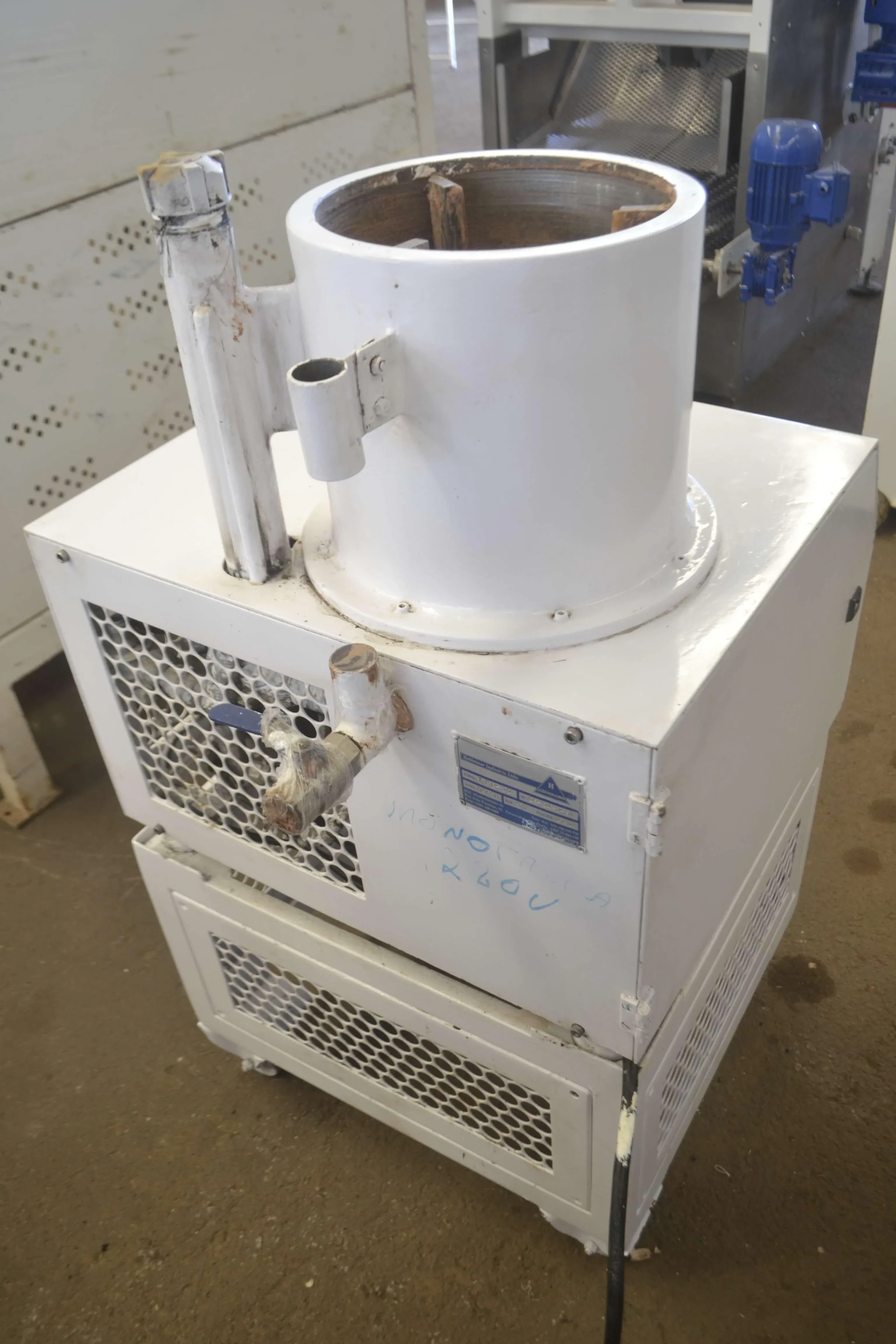 temperadeira-de-chocolates-capacidade-30-kg-hora-marca-hebleimar