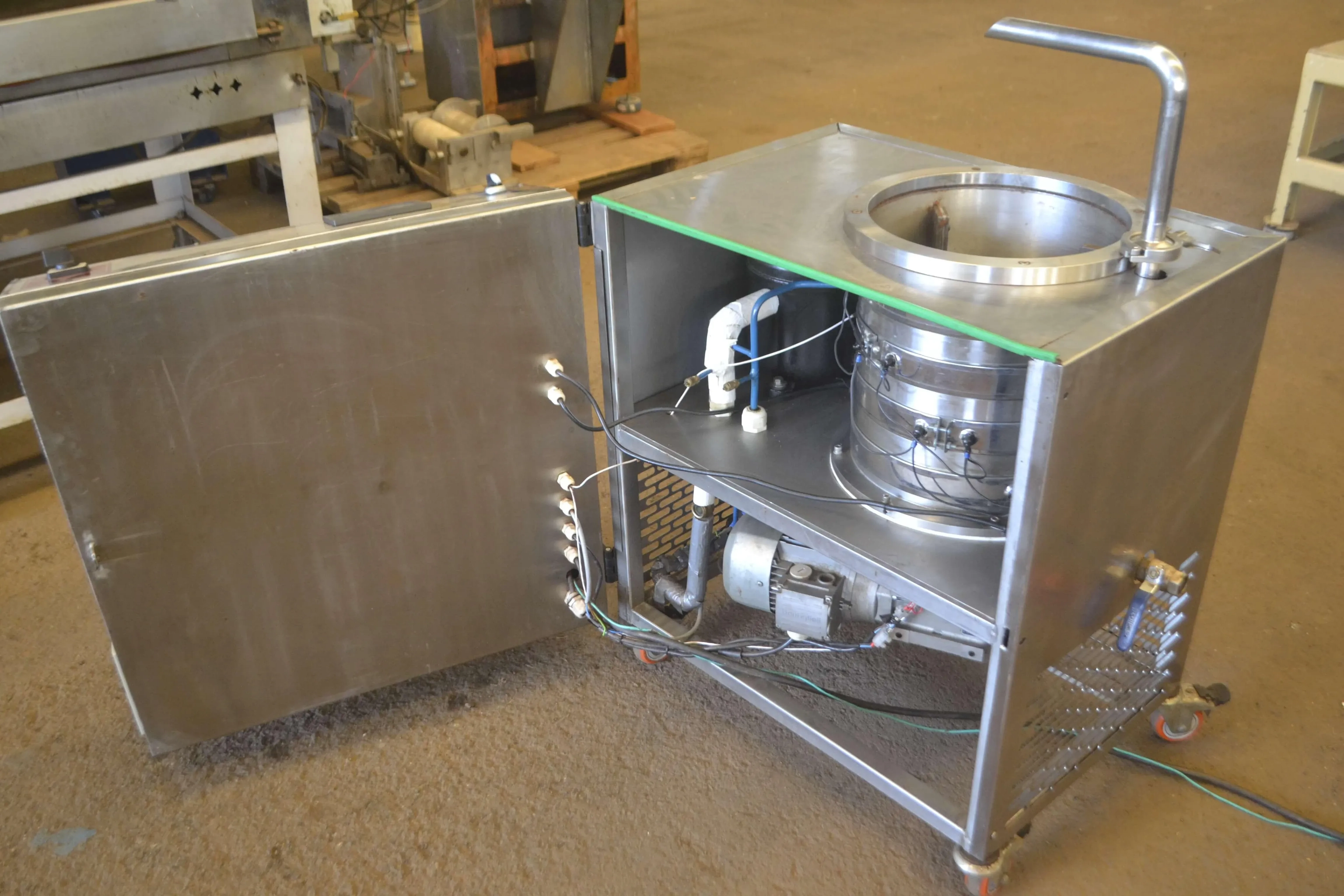 temperadeira-chocolate-capacidade-150-kg-h-marca-hebleimar