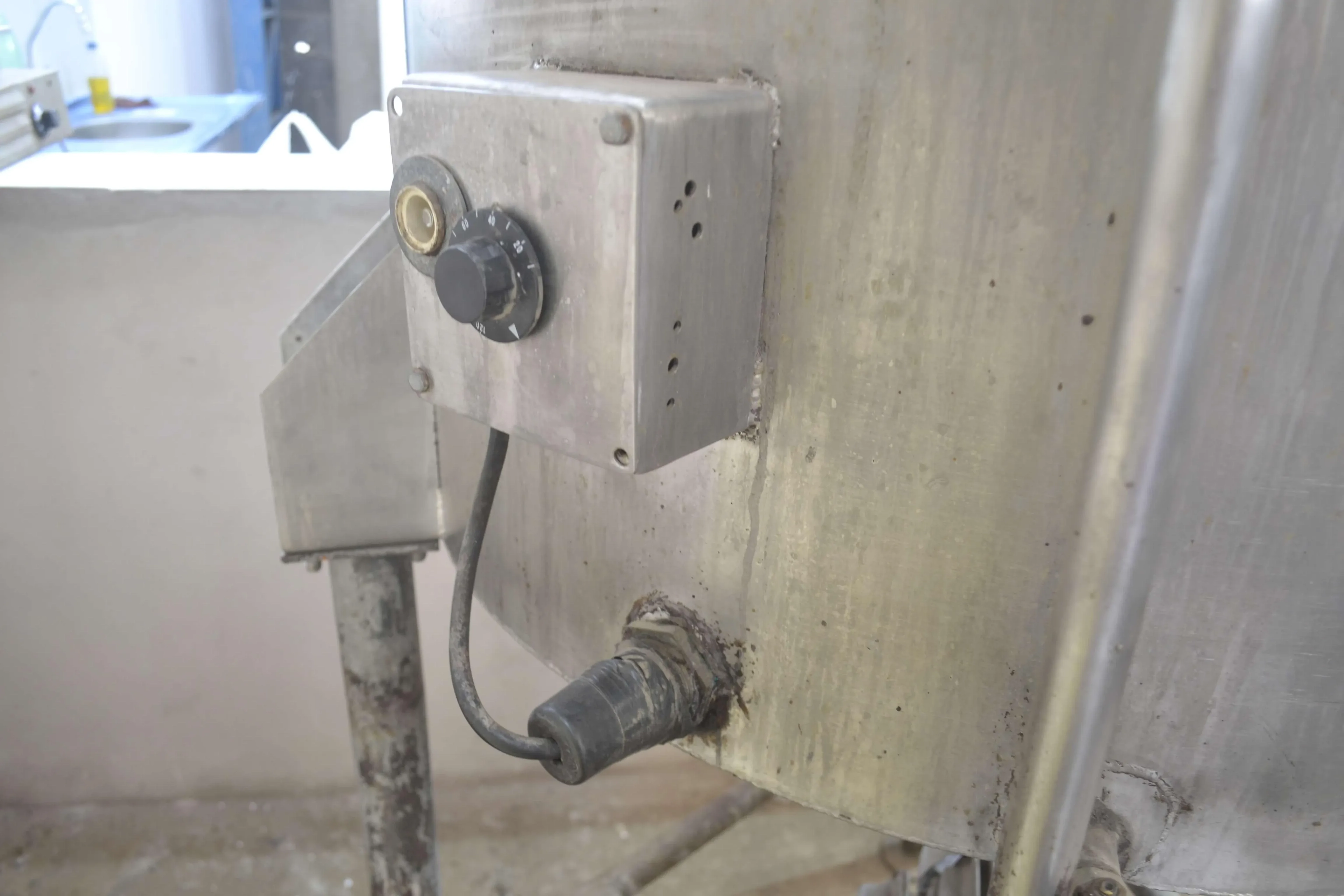 tanque-reservatorio-encamisado-em-aco-inox-capacidade-900-litros