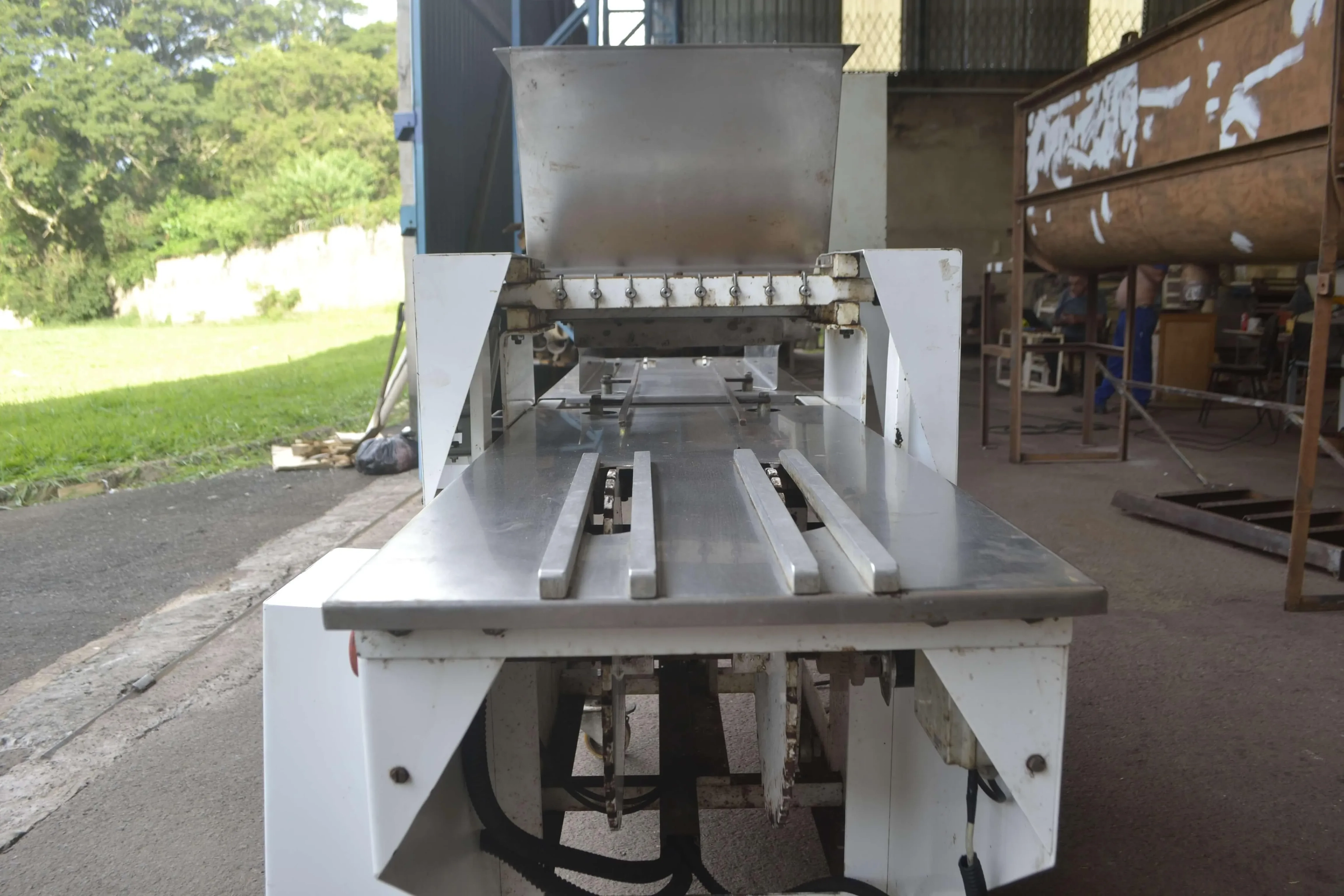 dosadora-para-liquidos-e-semiliquidos-8-bicos-400-mm-marca-pirog