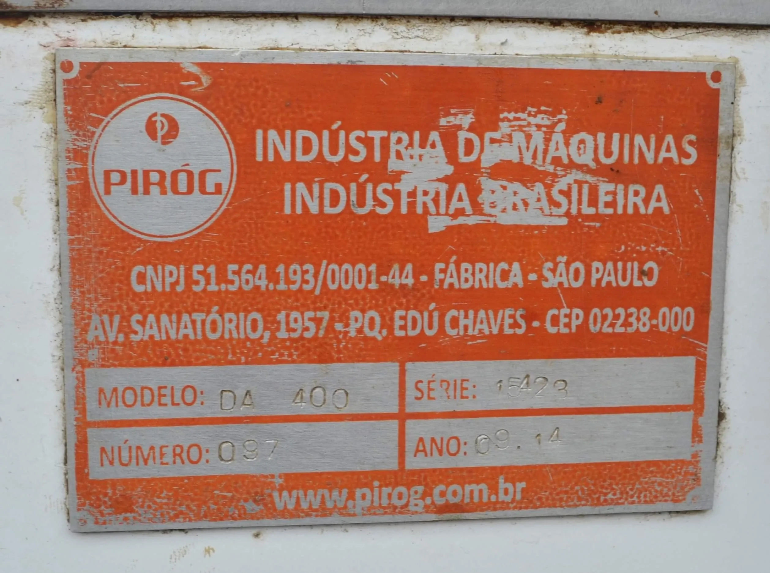 dosadora-para-liquidos-e-semiliquidos-8-bicos-400-mm-marca-pirog