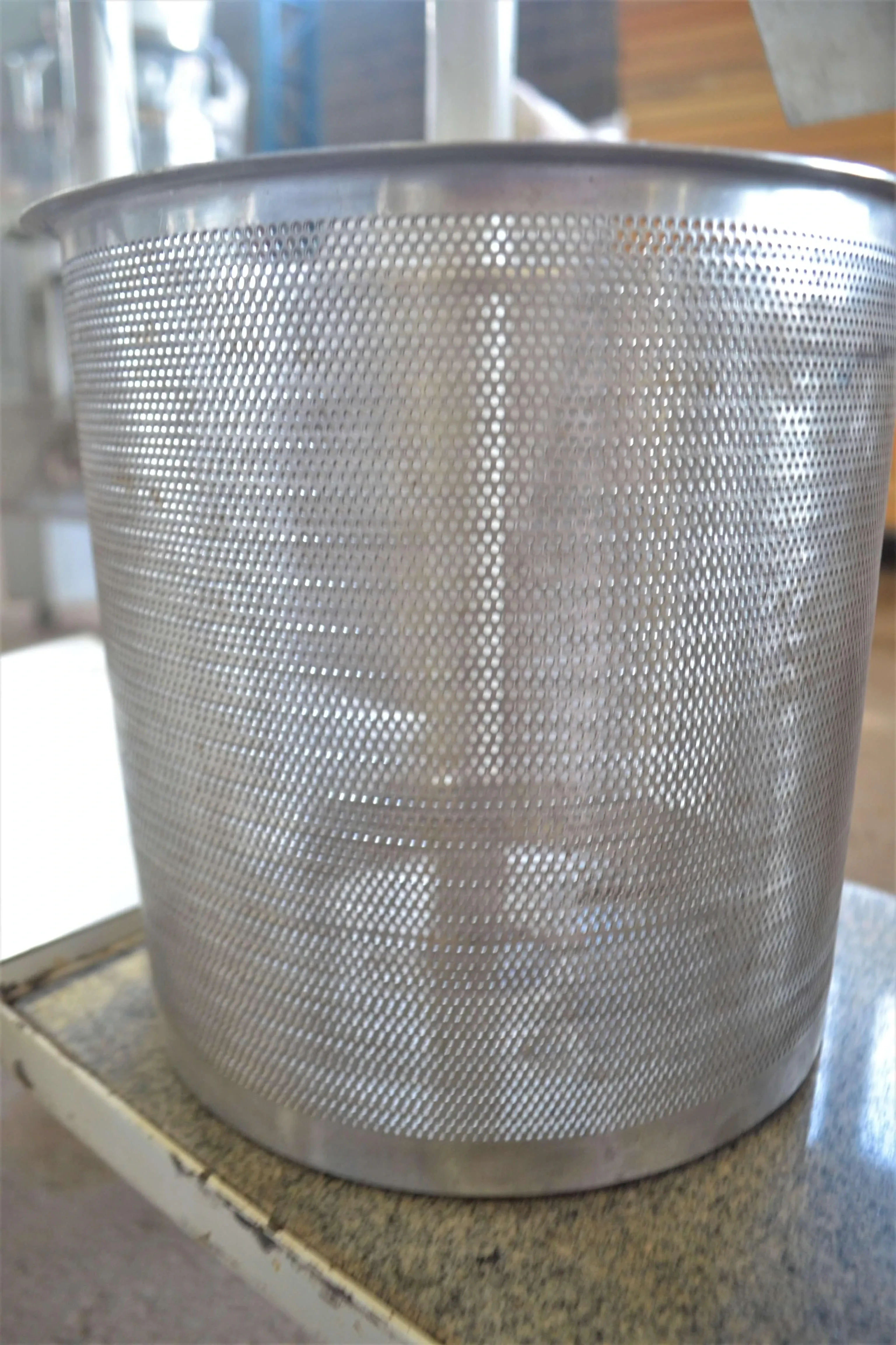 despolpadeira-de-frutas-um-estagio-capacidade-200-kg-hora-marca-tortugan