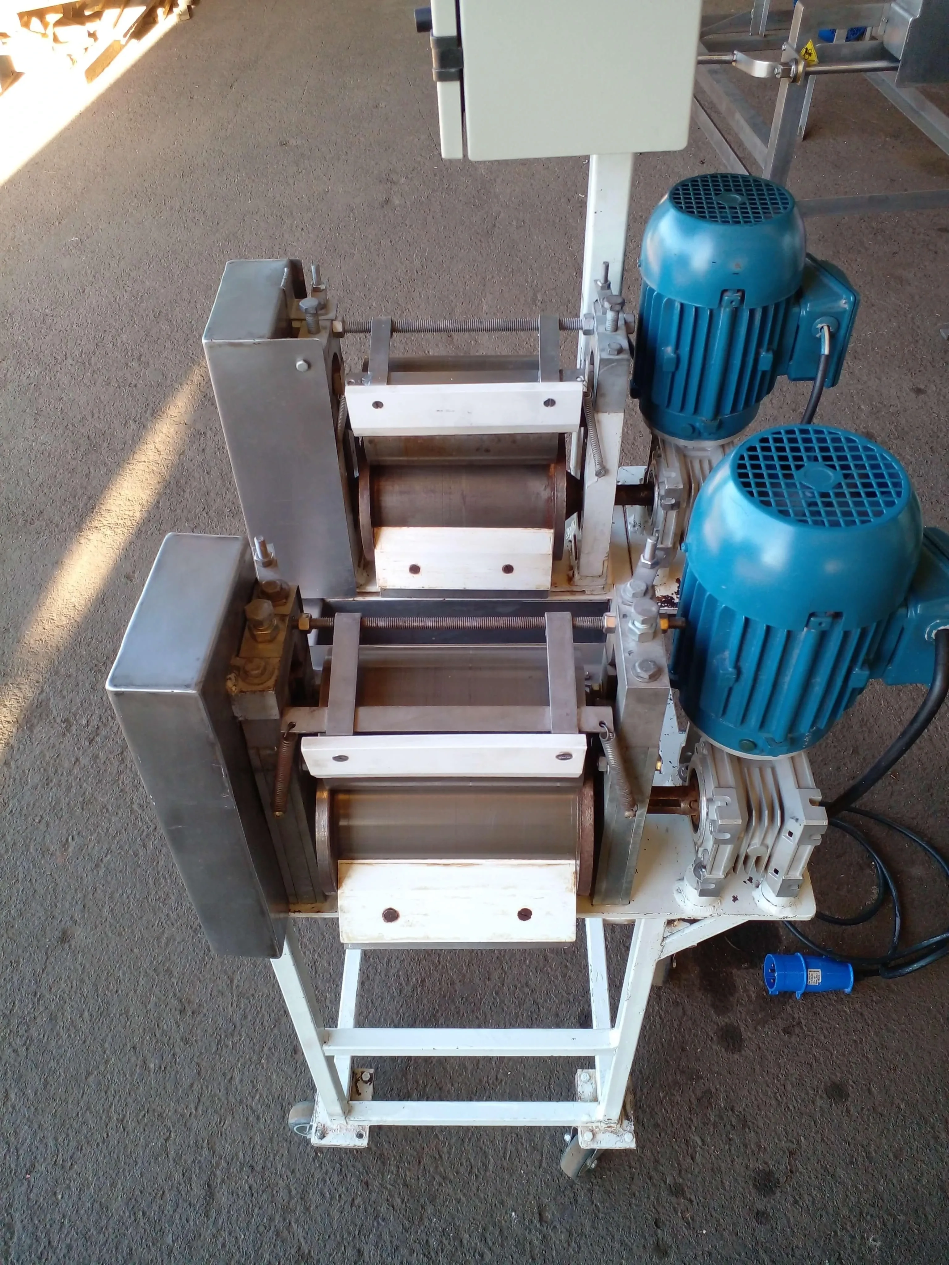 linha-de-fabricacao-de-massa-de-pastel