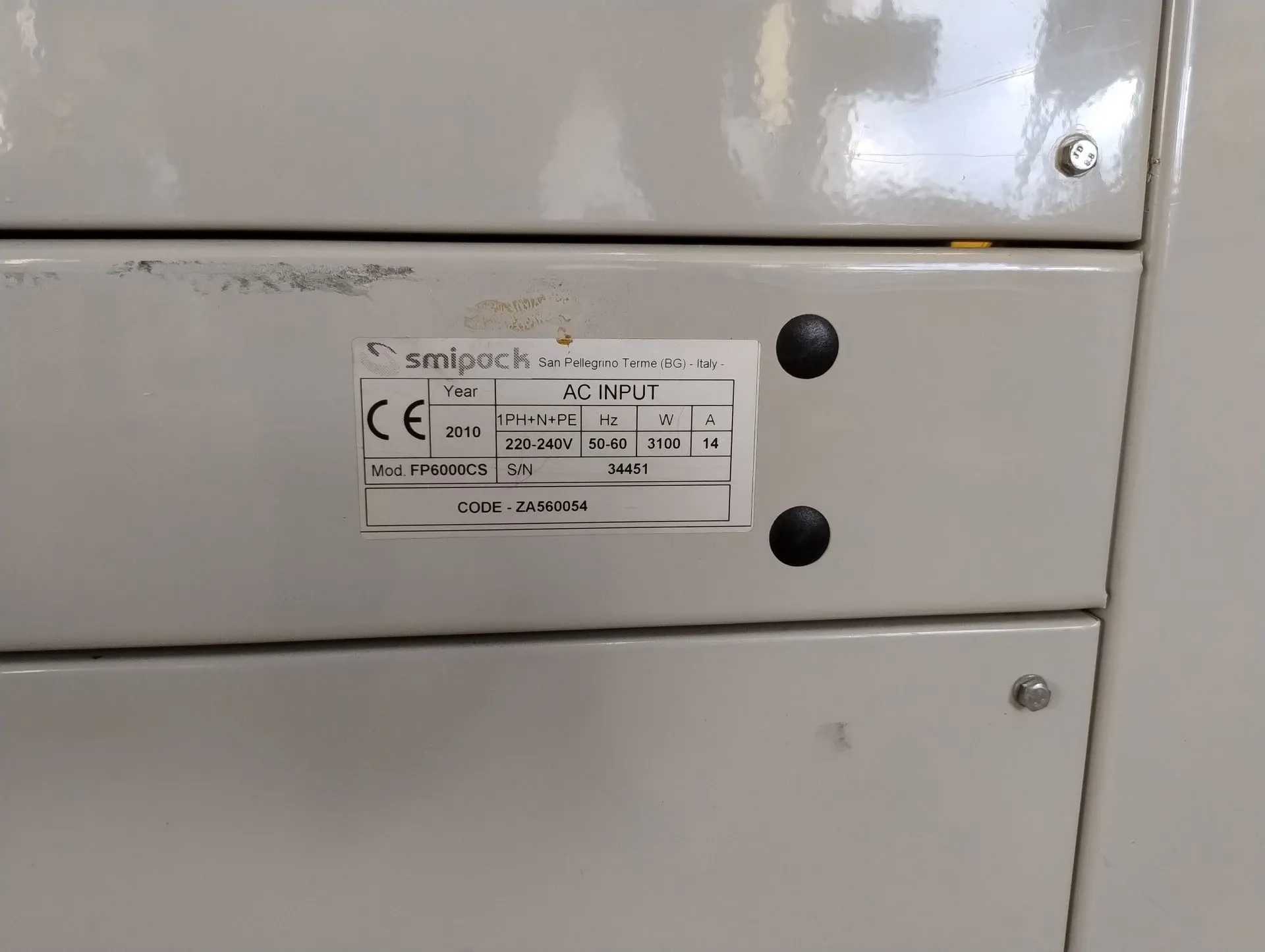 seladora-automatica-em-l-swrink-com-tunel-de-encolhimento-temorretracao-marca-smipack