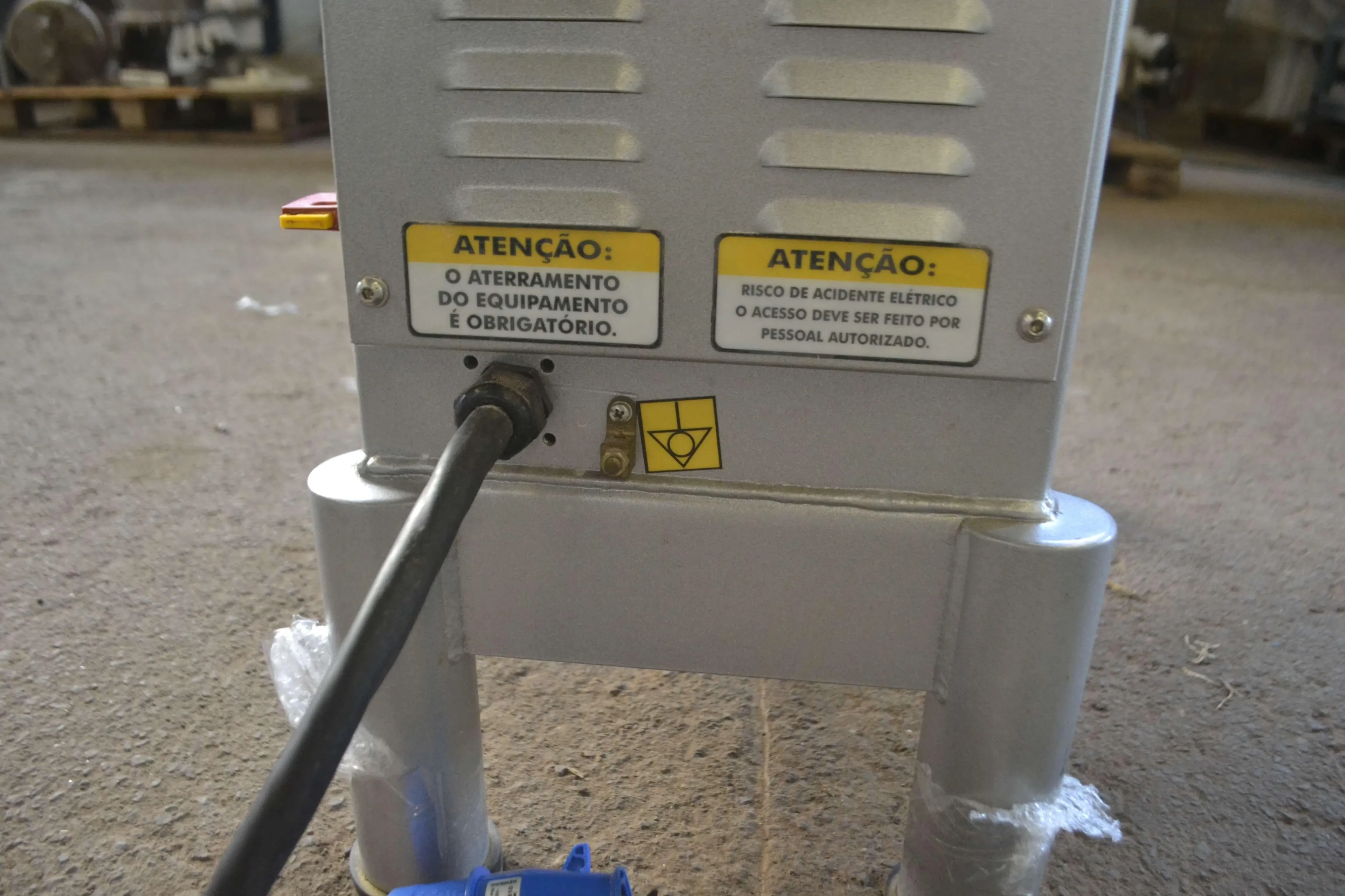 batedeira-planetaria-18-litros-marca-pratica-klimaquip